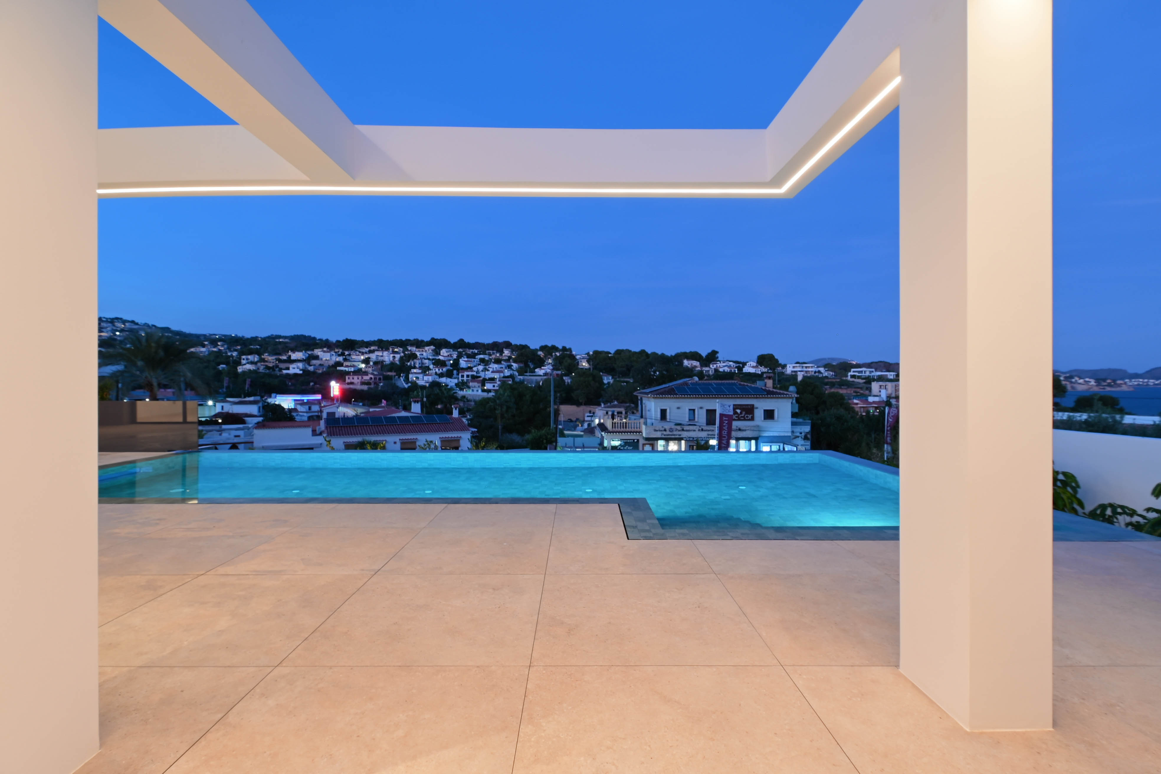 For sale - 4 Bedroom 4 Bathroom villa in Benissa - Benissa  - Alicante