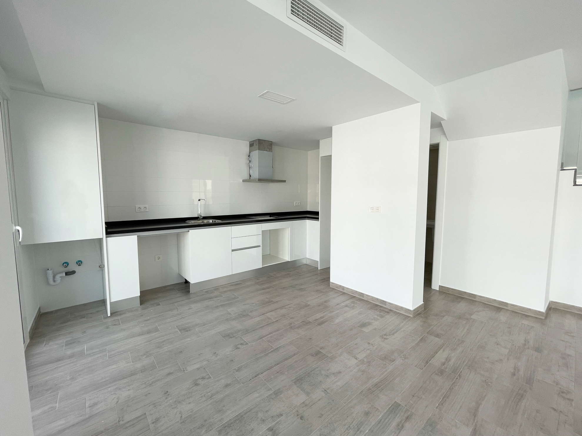 For sale - 3 Bedroom 2 Bathroom semi-detached in Gran Alacant - Gran Alacant  - Alicante