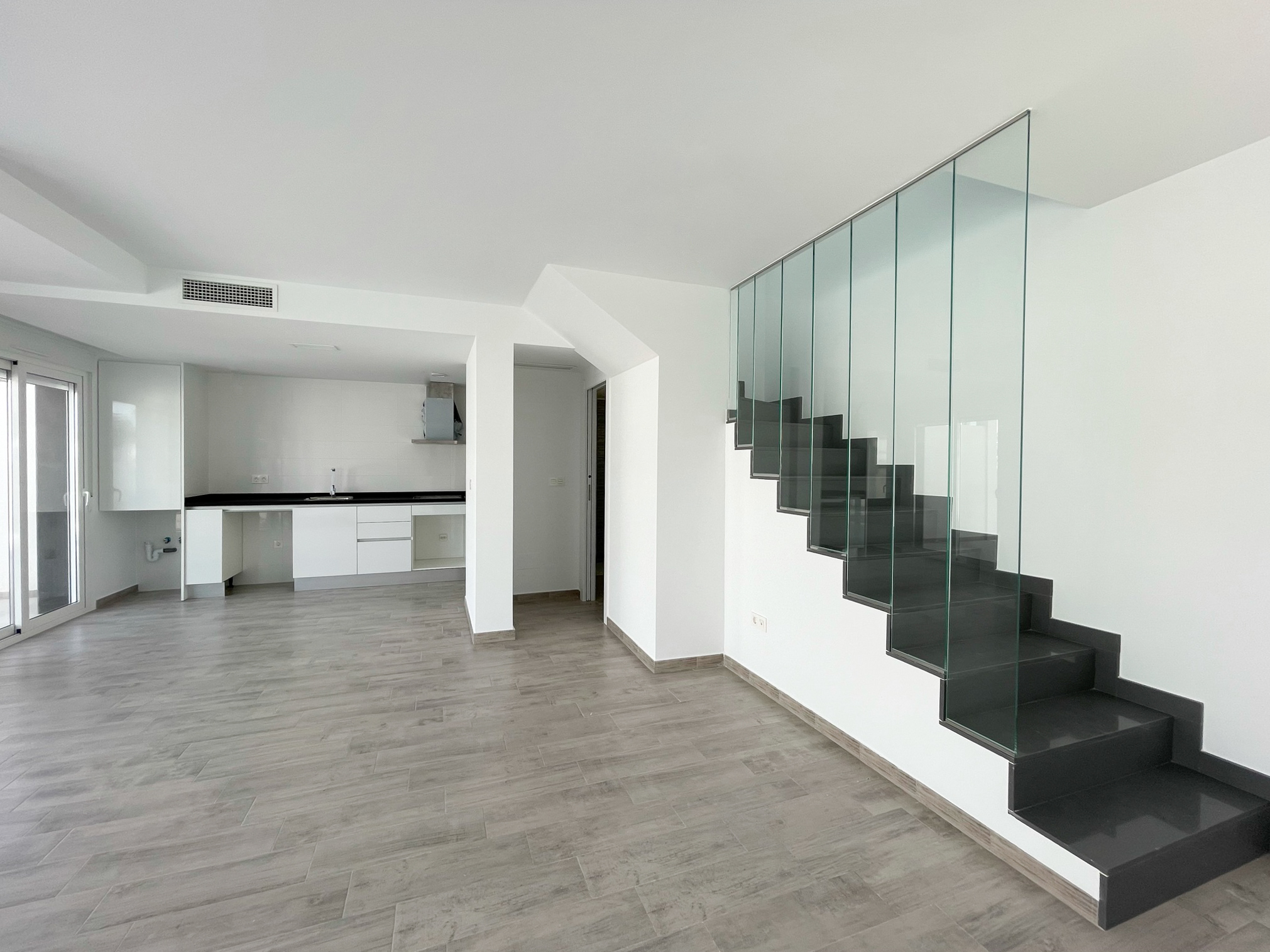 For sale - 3 Bedroom 2 Bathroom semi-detached in Gran Alacant - Gran Alacant  - Alicante