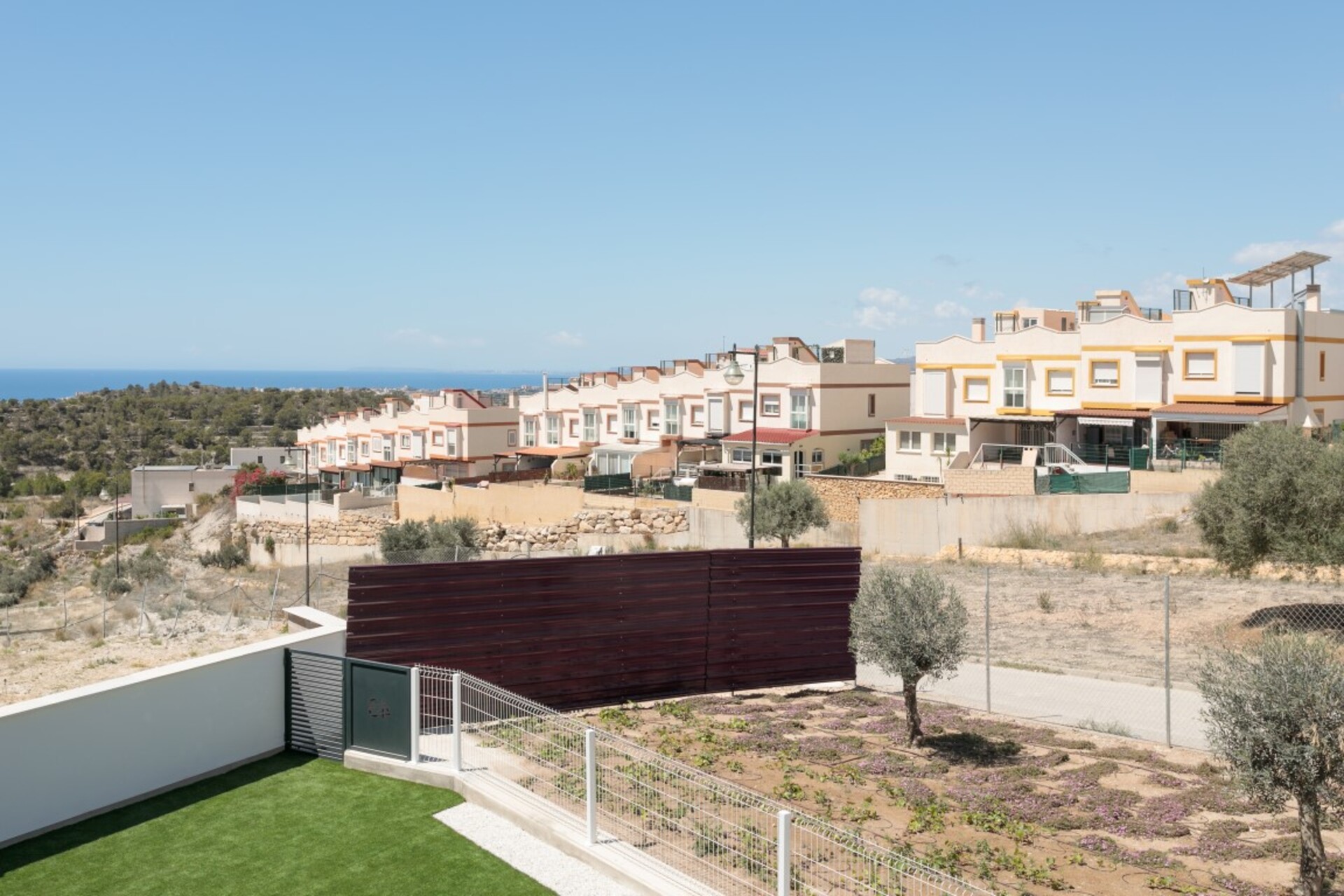 For sale - 4 Bedroom 2 Bathroom terraced in Finestrat - Finestrat  - Alicante