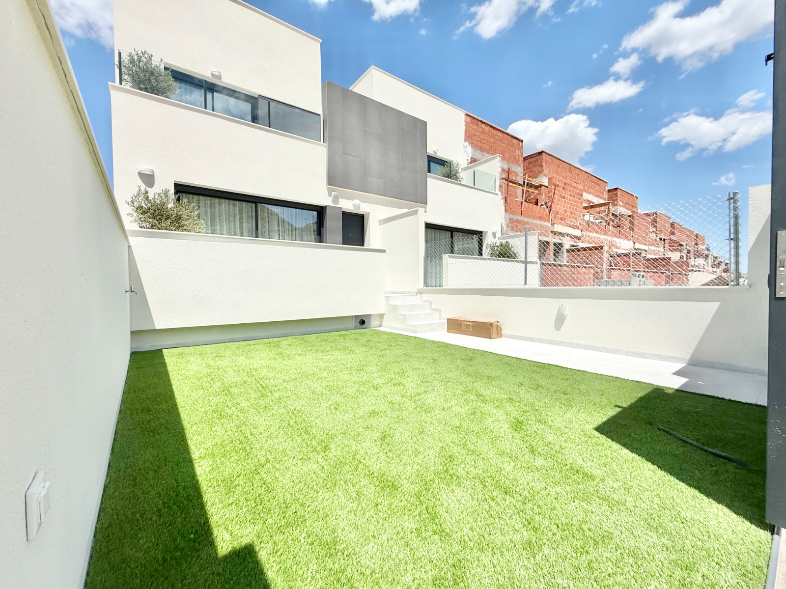 For sale - 3 Bedroom 2 Bathroom low-bungalow in Cox - Cox  - Alicante
