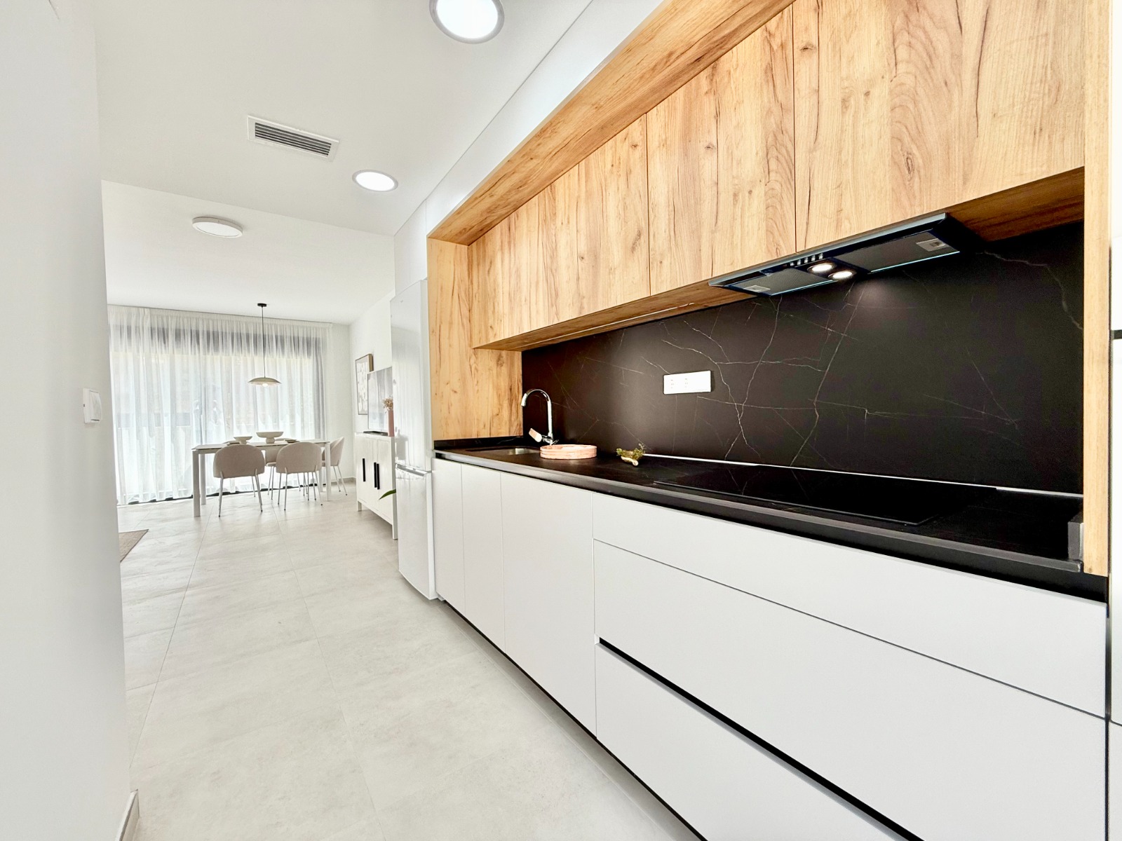 For sale - 3 Bedroom 2 Bathroom low-bungalow in Cox - Cox  - Alicante