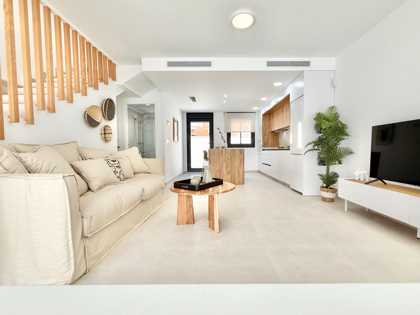 For sale - 3 Bedroom 2 Bathroom low-bungalow in Cox - Cox  - Alicante