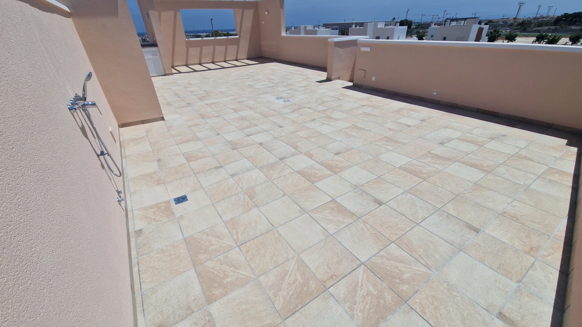 For sale - 3 Bedroom 2 Bathroom high-bungalow in Pilar de la Horadada - Pilar de la Horadada  - Alicante