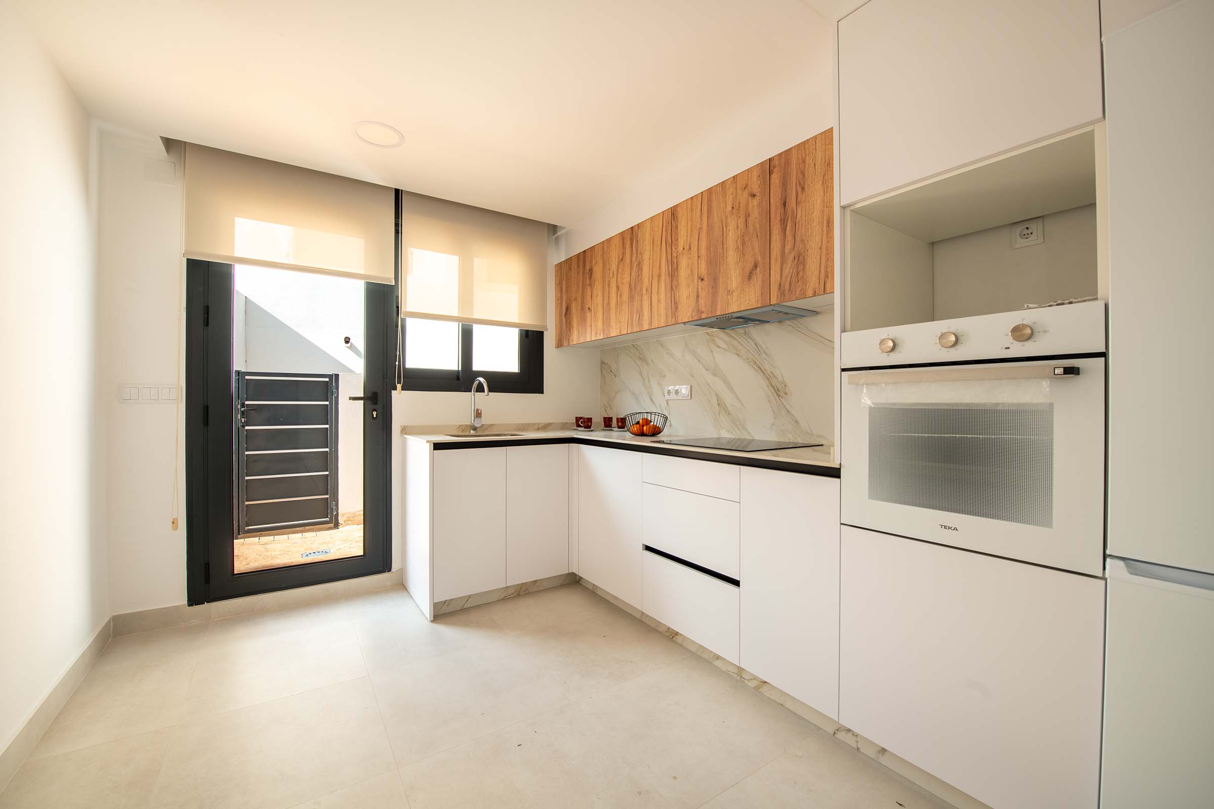 For sale - 3 Bedroom 2 Bathroom terraced in Cox - Cox  - Alicante