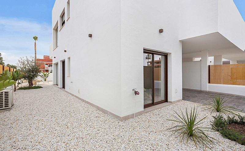 3 Bedroom 2 Bathroom high-bungalow in Los Alcázares