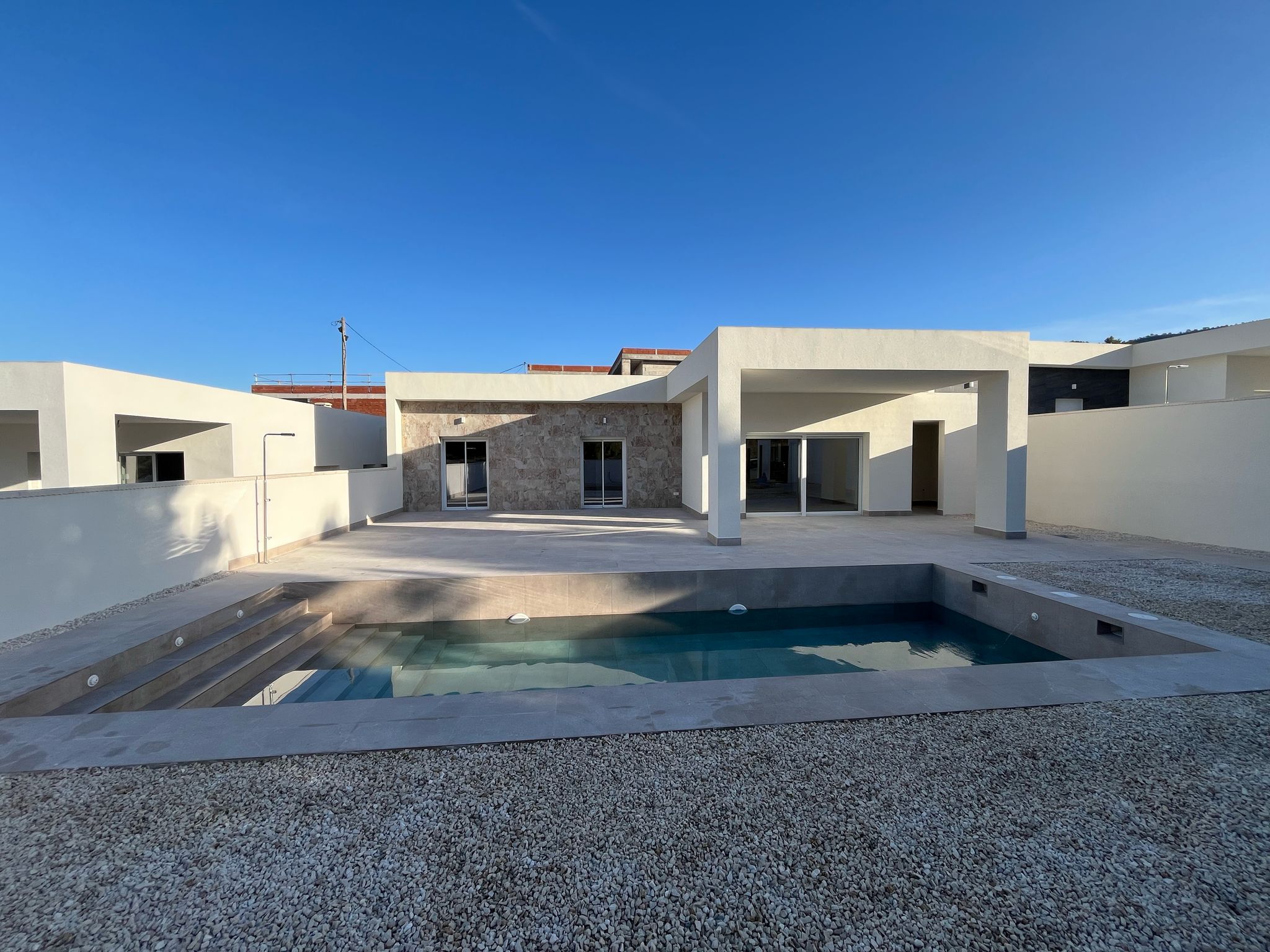 For sale - 3 Bedroom 2 Bathroom terraced in la Romana - la Romana  - Alicante