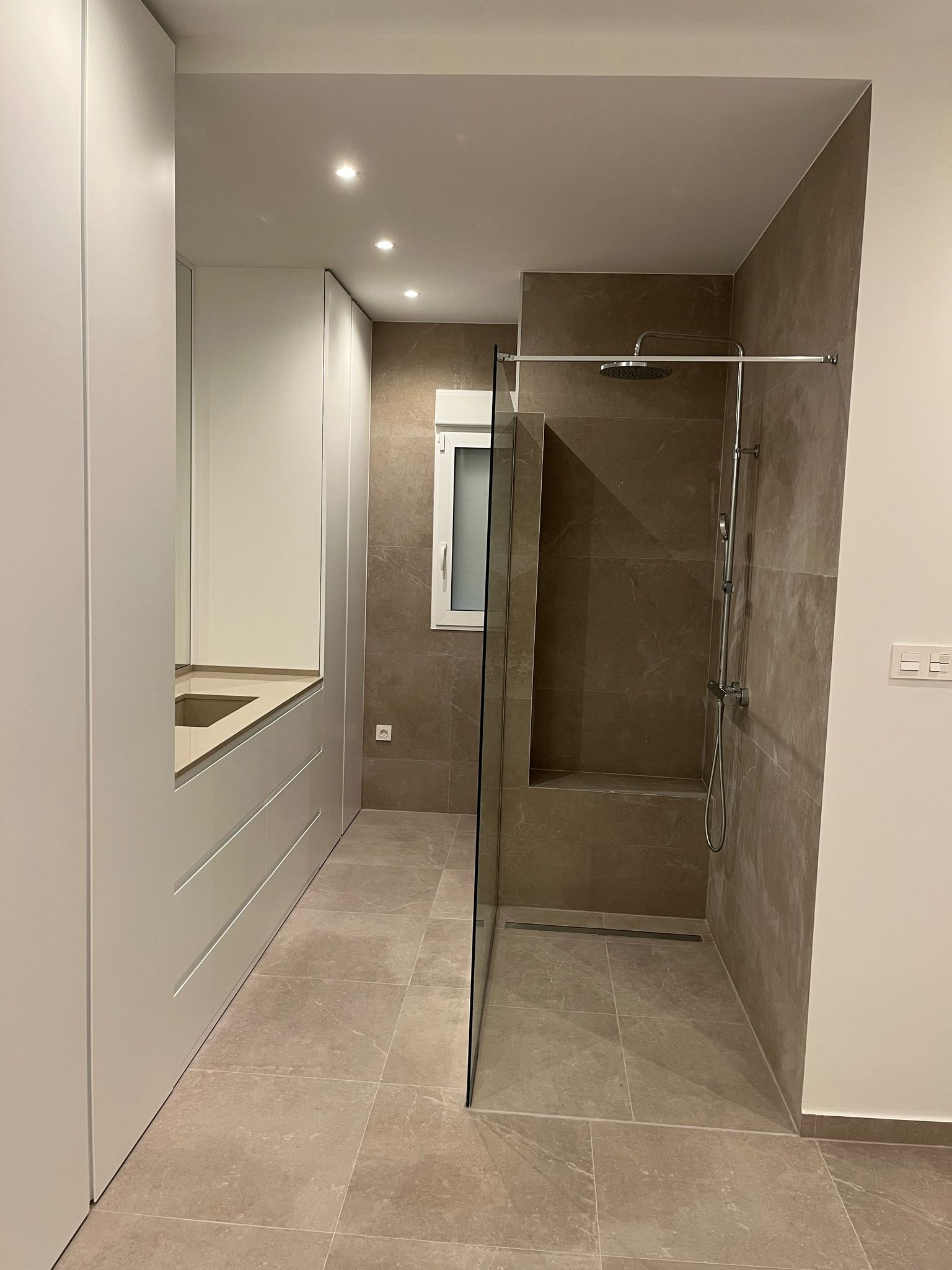 For sale - 3 Bedroom 2 Bathroom terraced in la Romana - la Romana  - Alicante