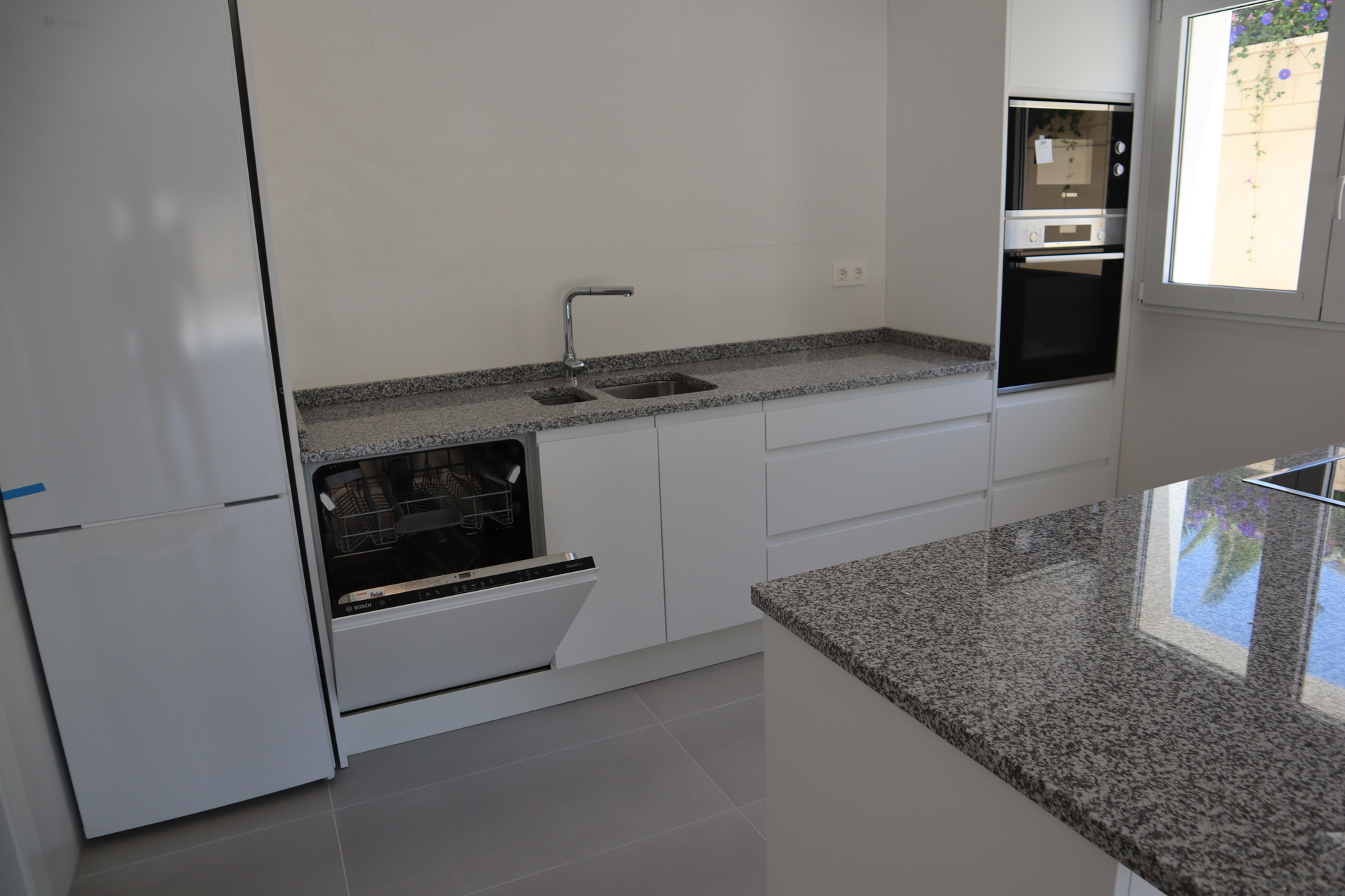 For sale - 3 Bedroom 2 Bathroom terraced in la Romana - la Romana  - Alicante