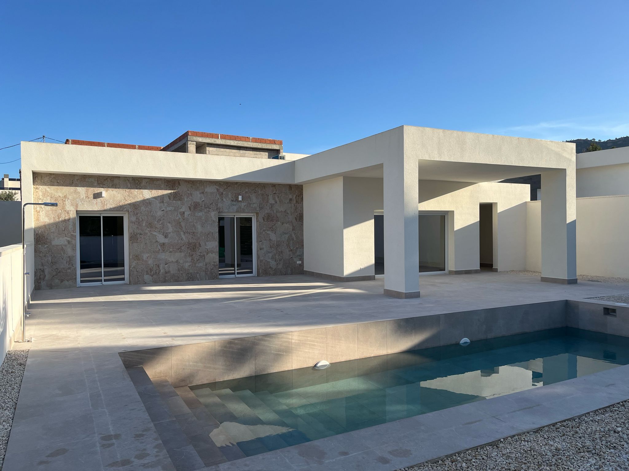 For sale - 3 Bedroom 2 Bathroom terraced in la Romana - la Romana  - Alicante