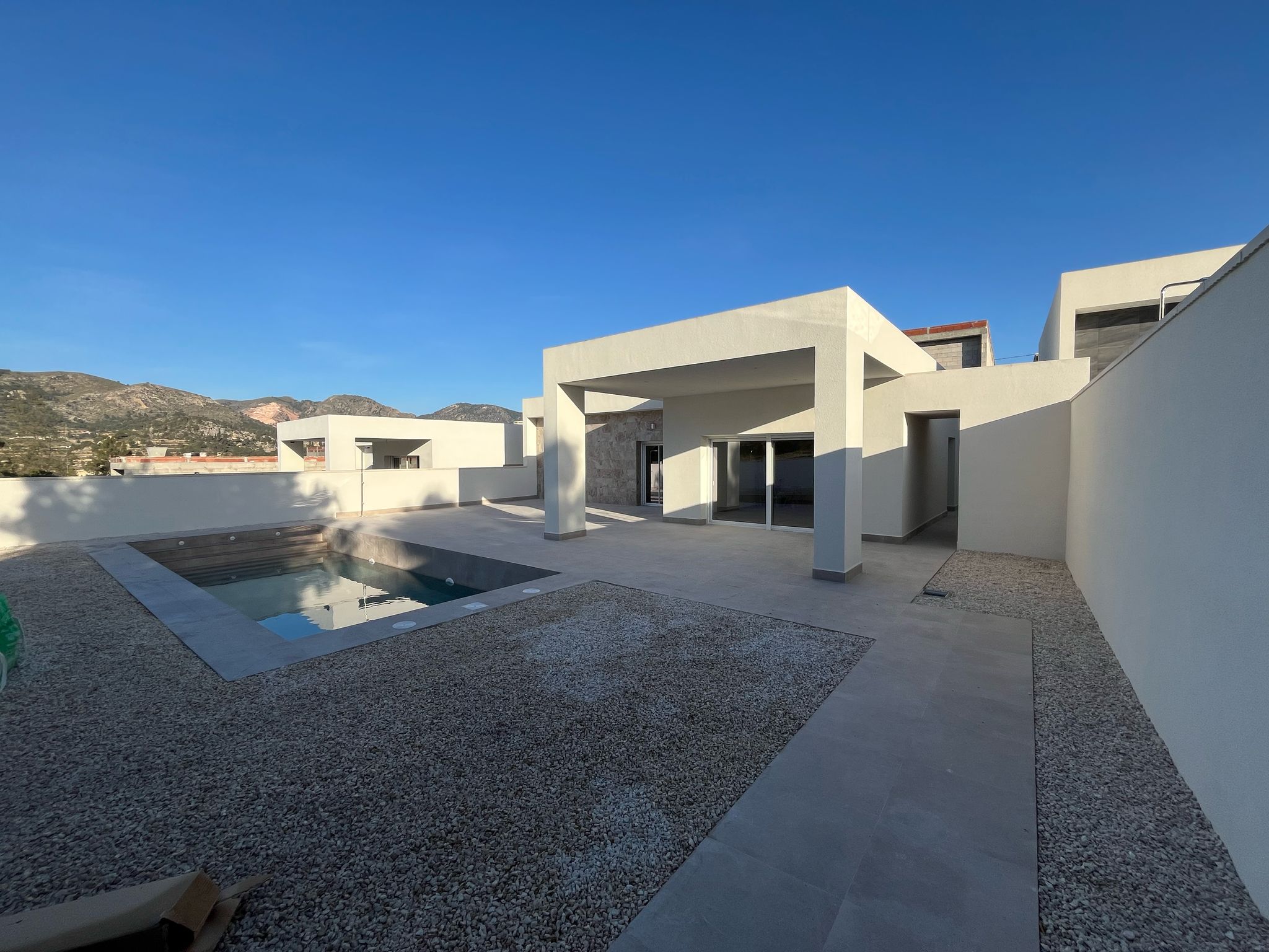 For sale - 3 Bedroom 2 Bathroom terraced in la Romana - la Romana  - Alicante
