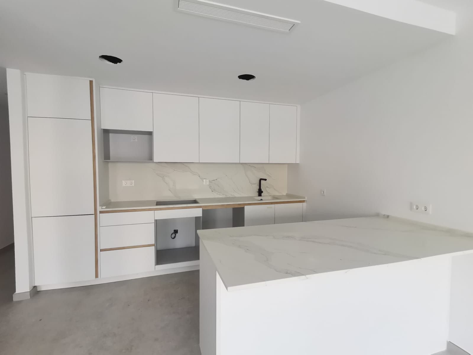 For sale - 3 Bedroom 2 Bathroom ground-floor in Torrevieja - Torrevieja  - Alicante