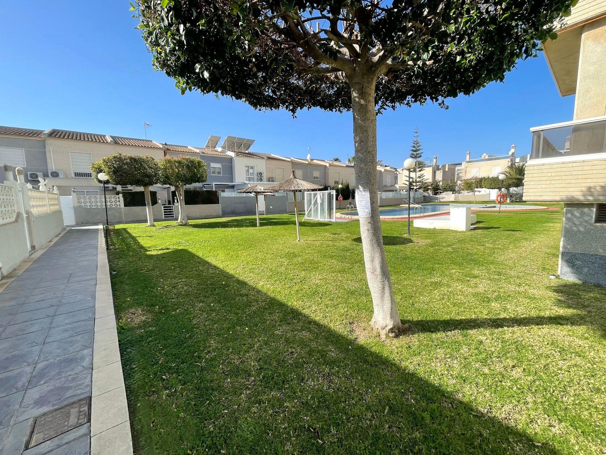 For sale - 3 Bedroom 2 Bathroom ground-floor in Torrevieja - Torrevieja  - Alicante