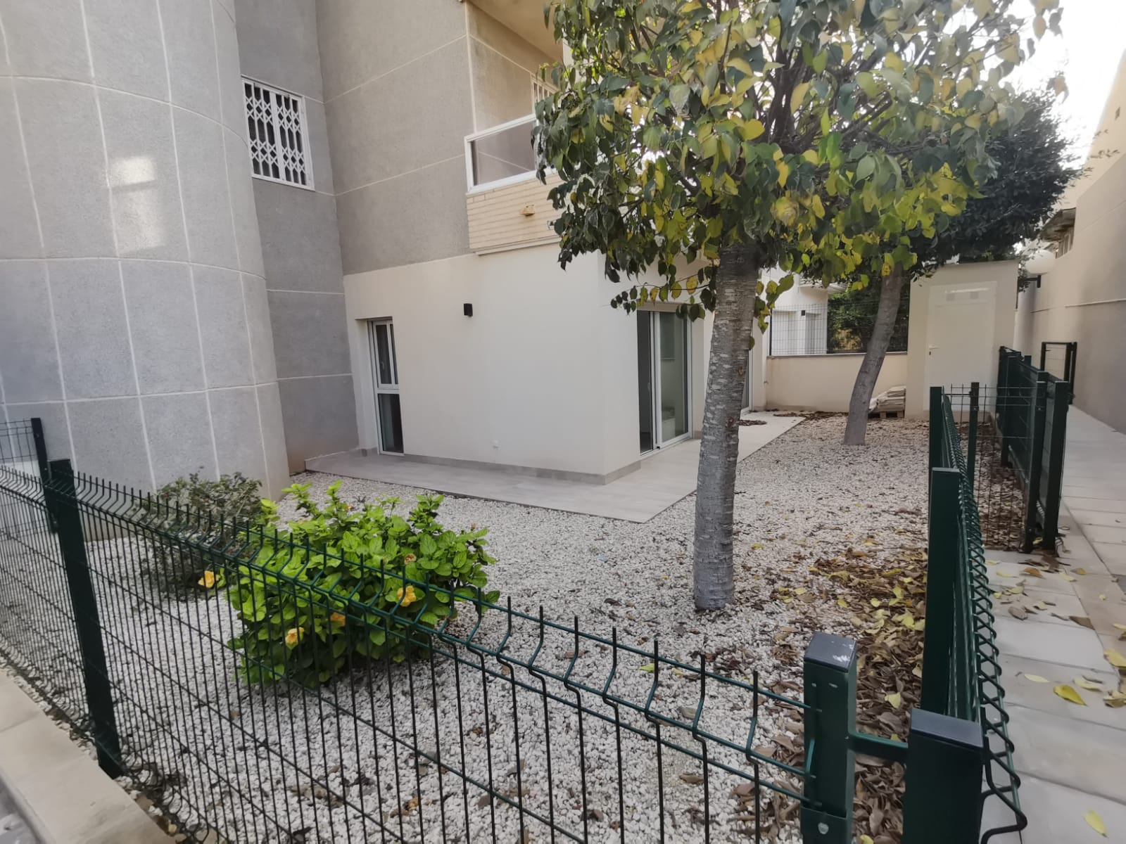 For sale - 3 Bedroom 2 Bathroom ground-floor in Torrevieja - Torrevieja  - Alicante