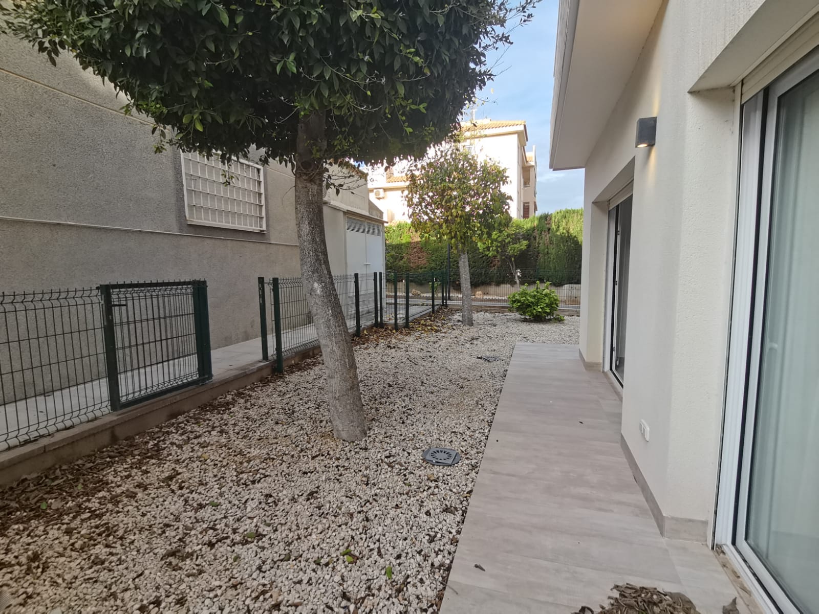 For sale - 3 Bedroom 2 Bathroom ground-floor in Torrevieja - Torrevieja  - Alicante