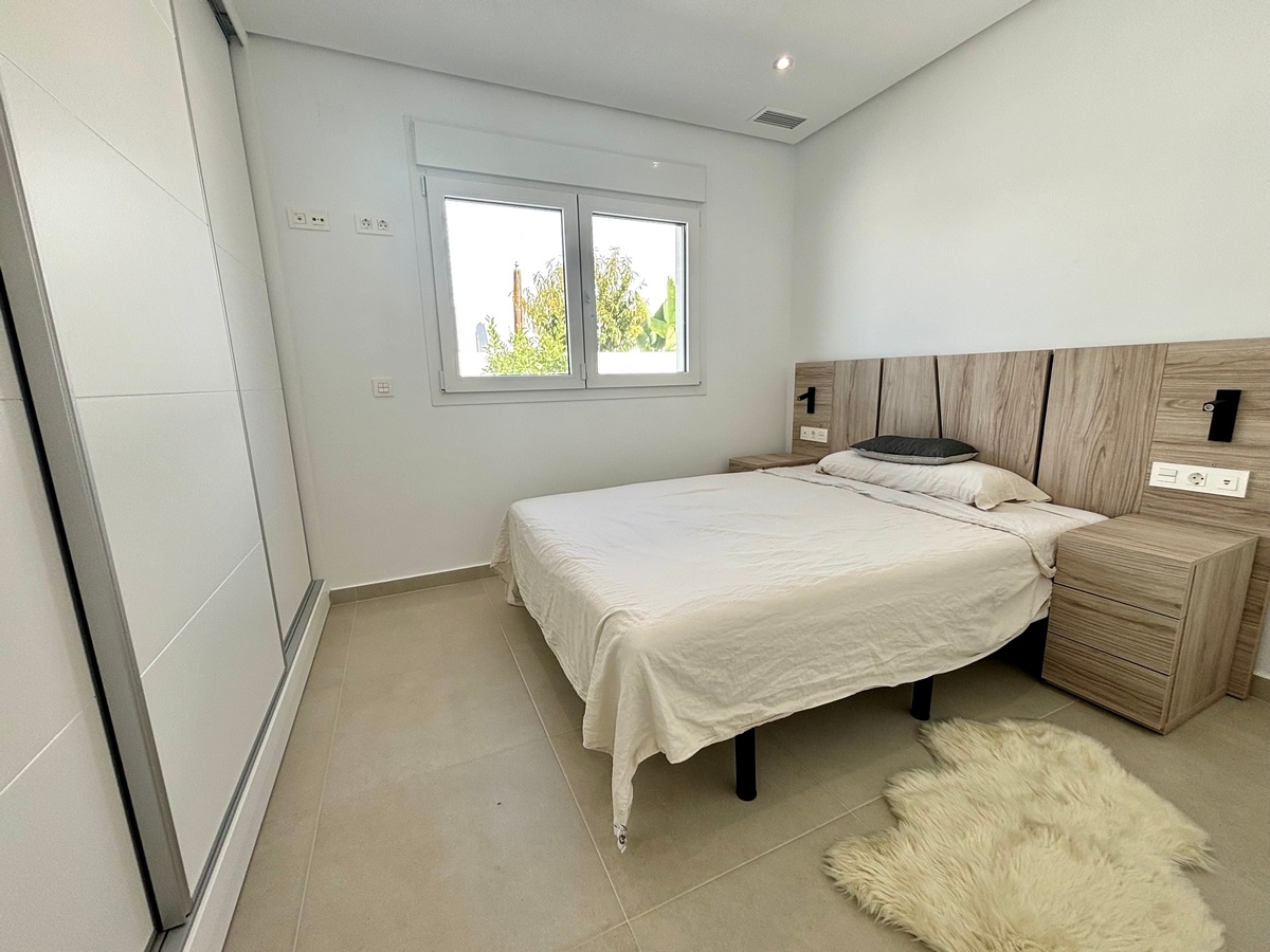 For sale - 3 Bedroom 2 Bathroom detached in Rojales - Rojales  - Alicante