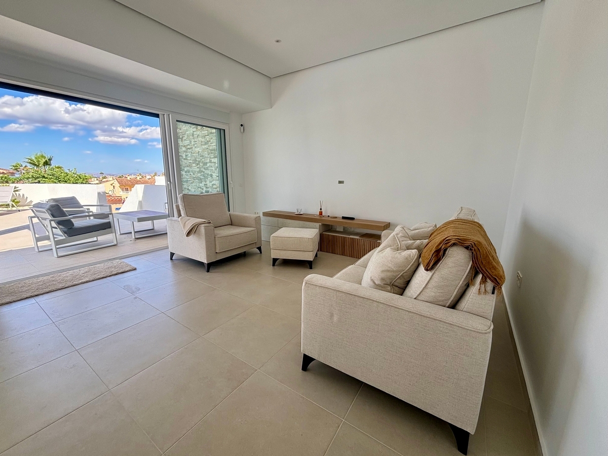 For sale - 3 Bedroom 2 Bathroom detached in Rojales - Rojales  - Alicante