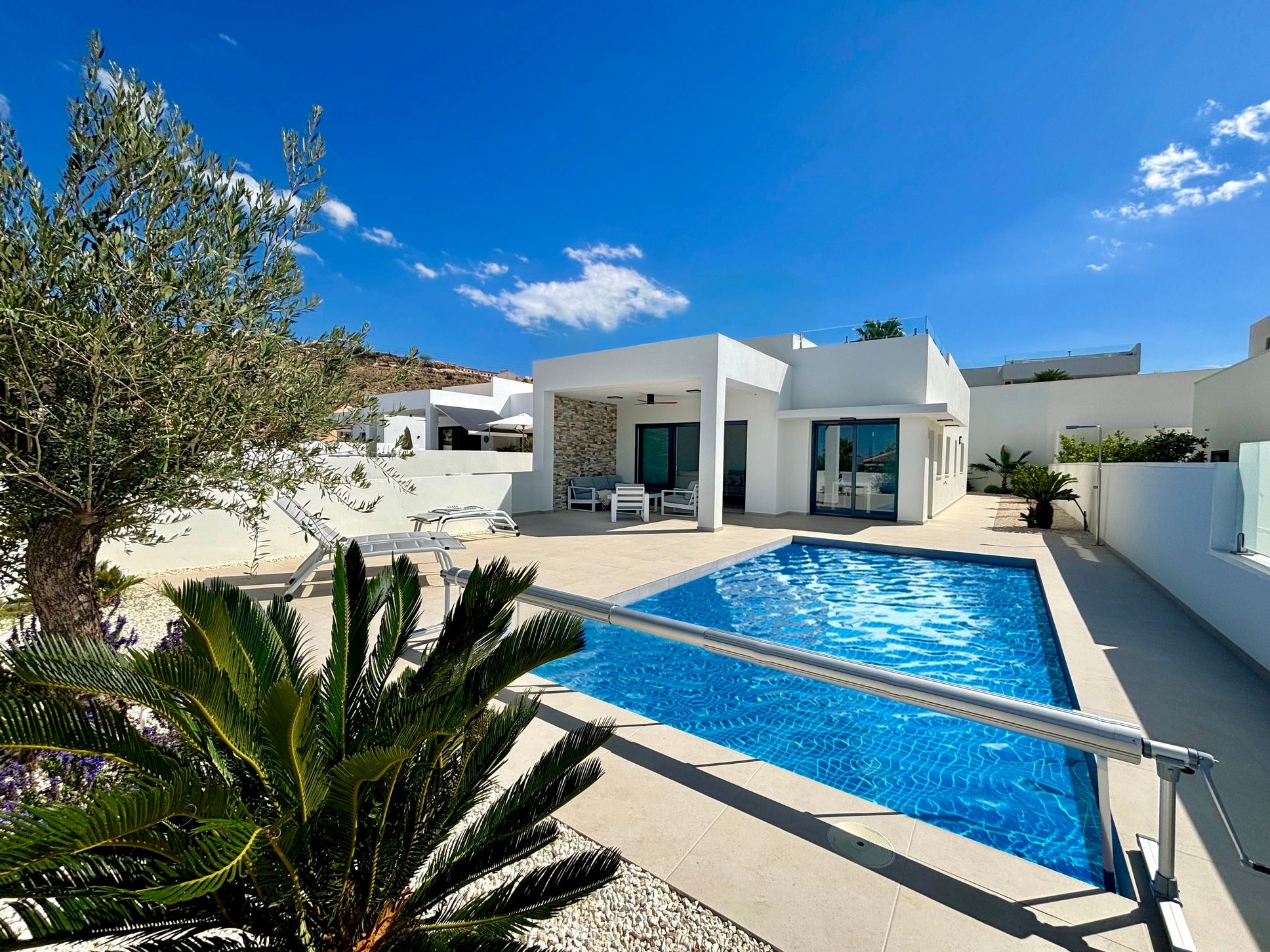 For sale - 3 Bedroom 2 Bathroom detached in Rojales - Rojales  - Alicante