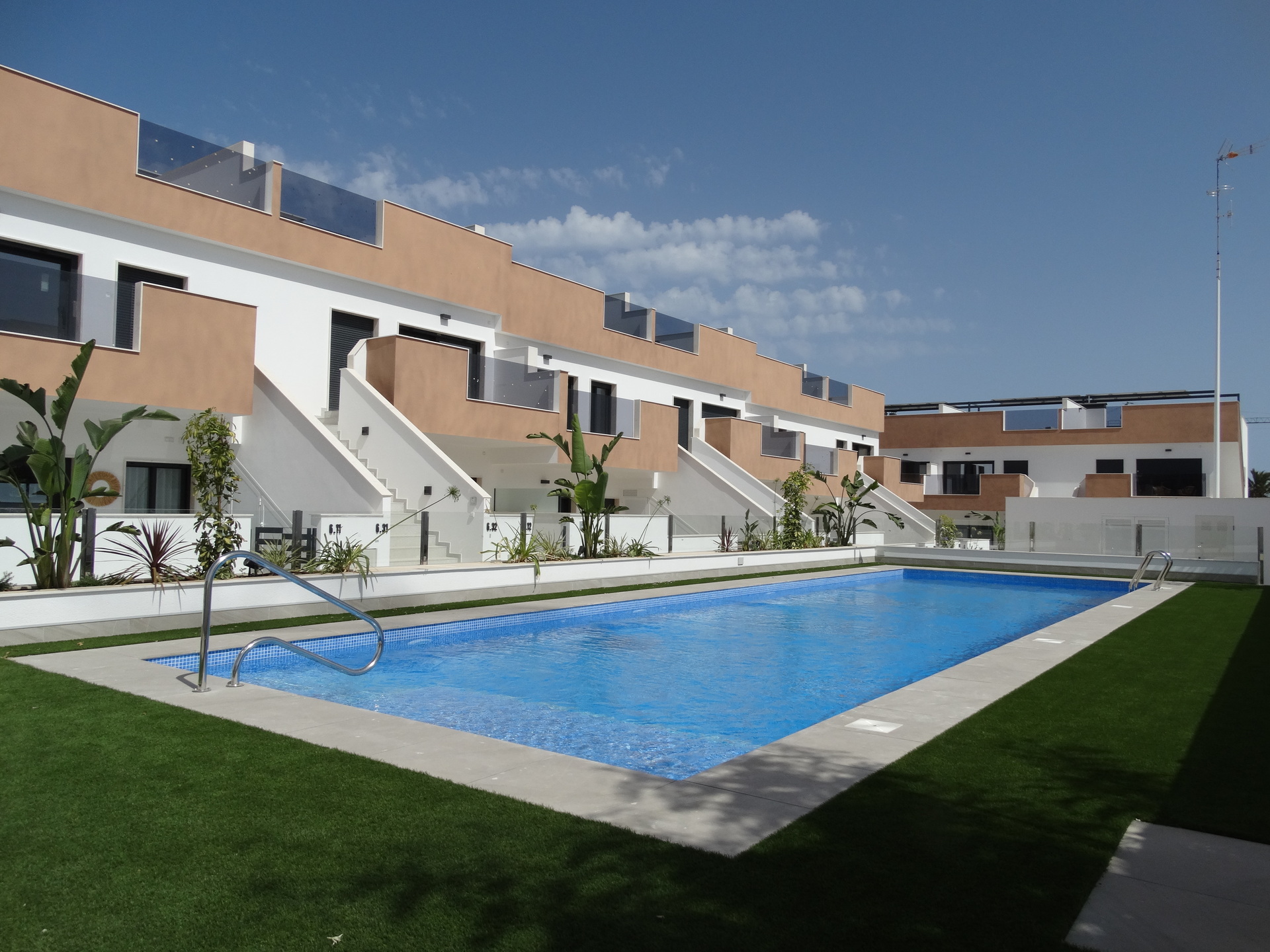 For sale - 3 Bedroom 2 Bathroom high-bungalow in Pilar de la Horadada - Pilar de la Horadada  - Alicante