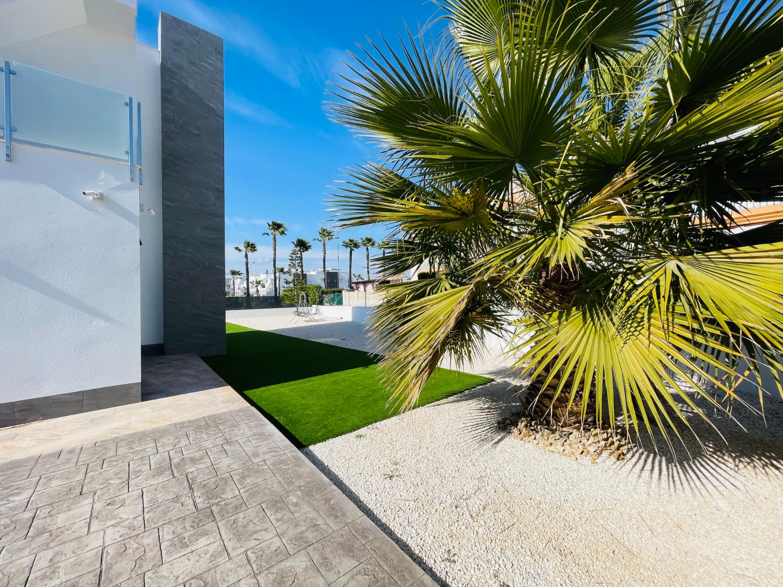 For sale - 5 Bedroom 4 Bathroom detached in Torrevieja - Torrevieja  - Alicante