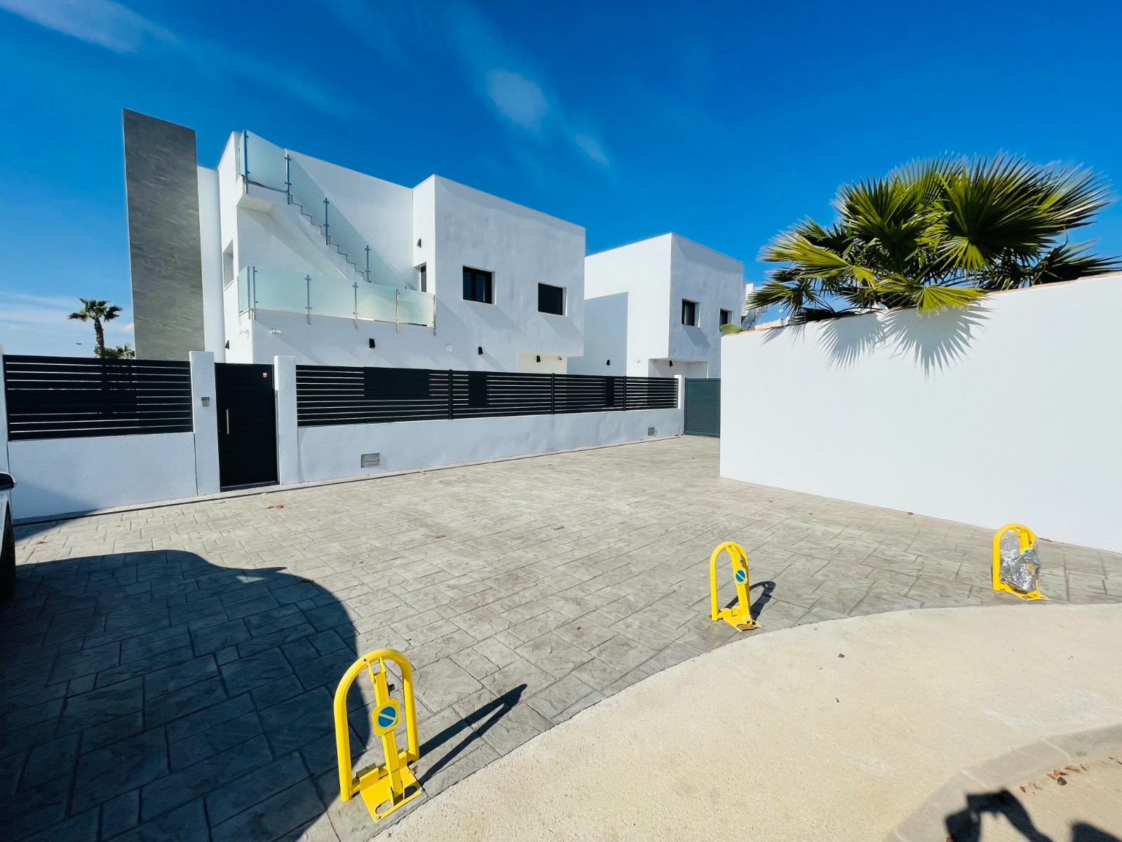 For sale - 5 Bedroom 4 Bathroom detached in Torrevieja - Torrevieja  - Alicante
