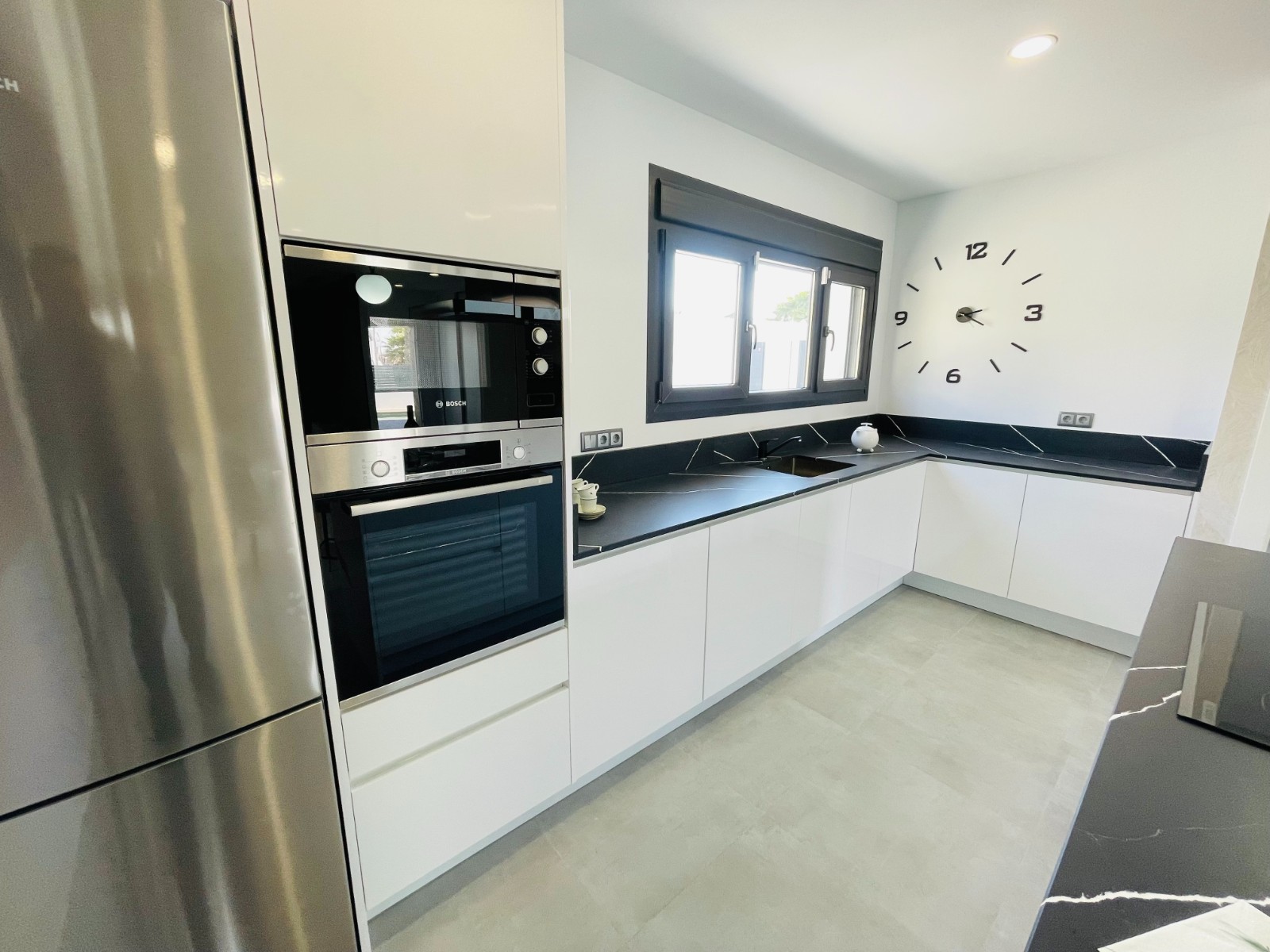 For sale - 5 Bedroom 4 Bathroom detached in Torrevieja - Torrevieja  - Alicante