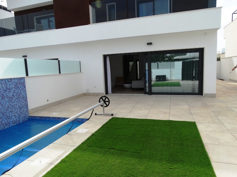 For sale - 3 Bedroom 3 Bathroom semi-detached in Pilar de la Horadada - Pilar de la Horadada  - Alicante