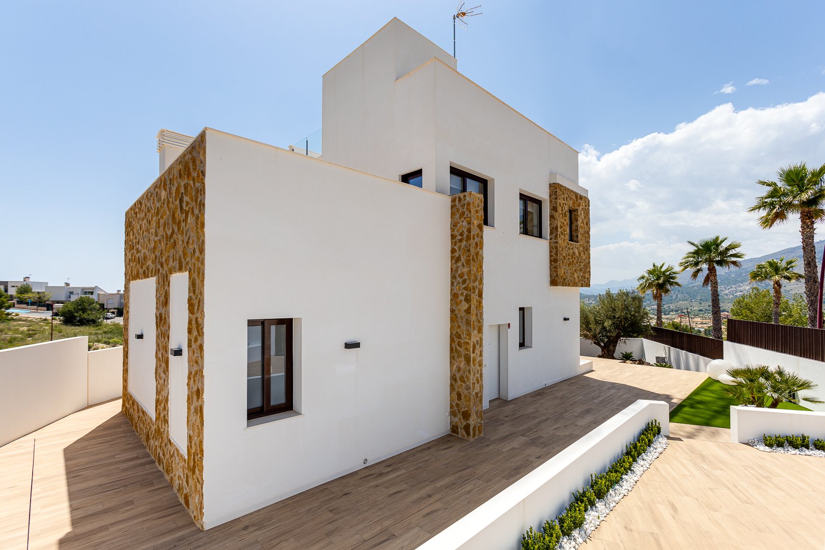 For sale - 4 Bedroom 3 Bathroom detached in Finestrat - Finestrat  - Alicante