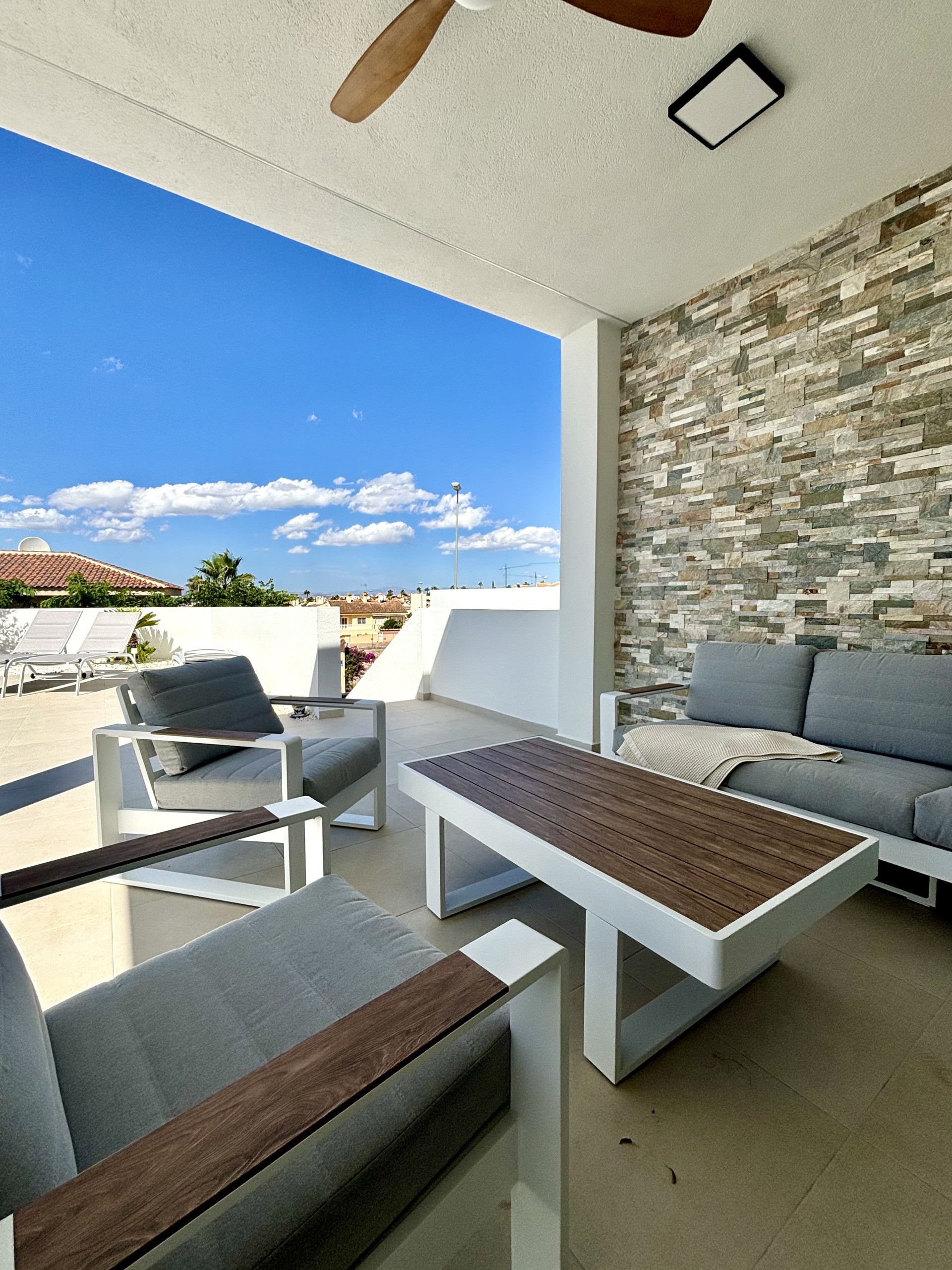 For sale - 3 Bedroom 2 Bathroom detached in Benijófar - Benijófar  - Alicante