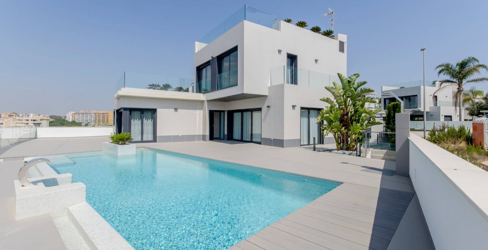 3 Bedroom 3 Bathroom villa in Dehesa de Campoamor