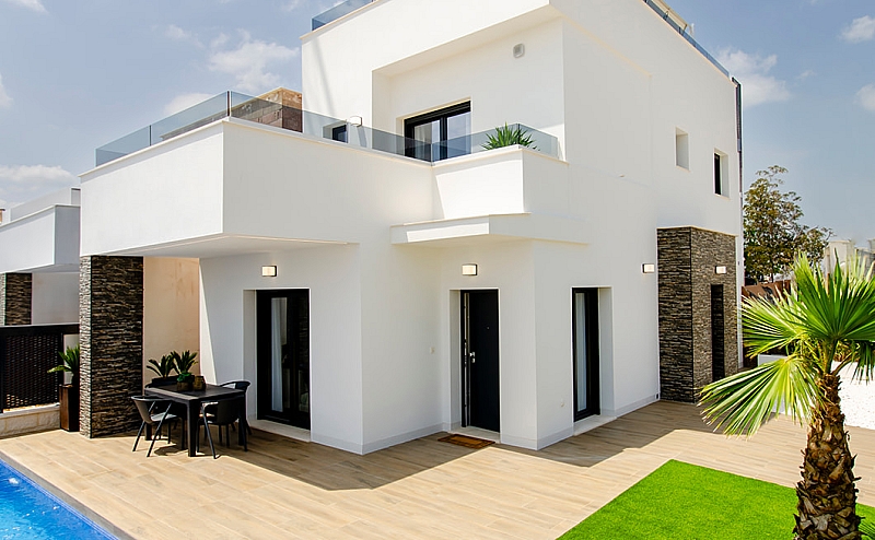 3 Bedroom 2 Bathroom semi-detached in Vistabella