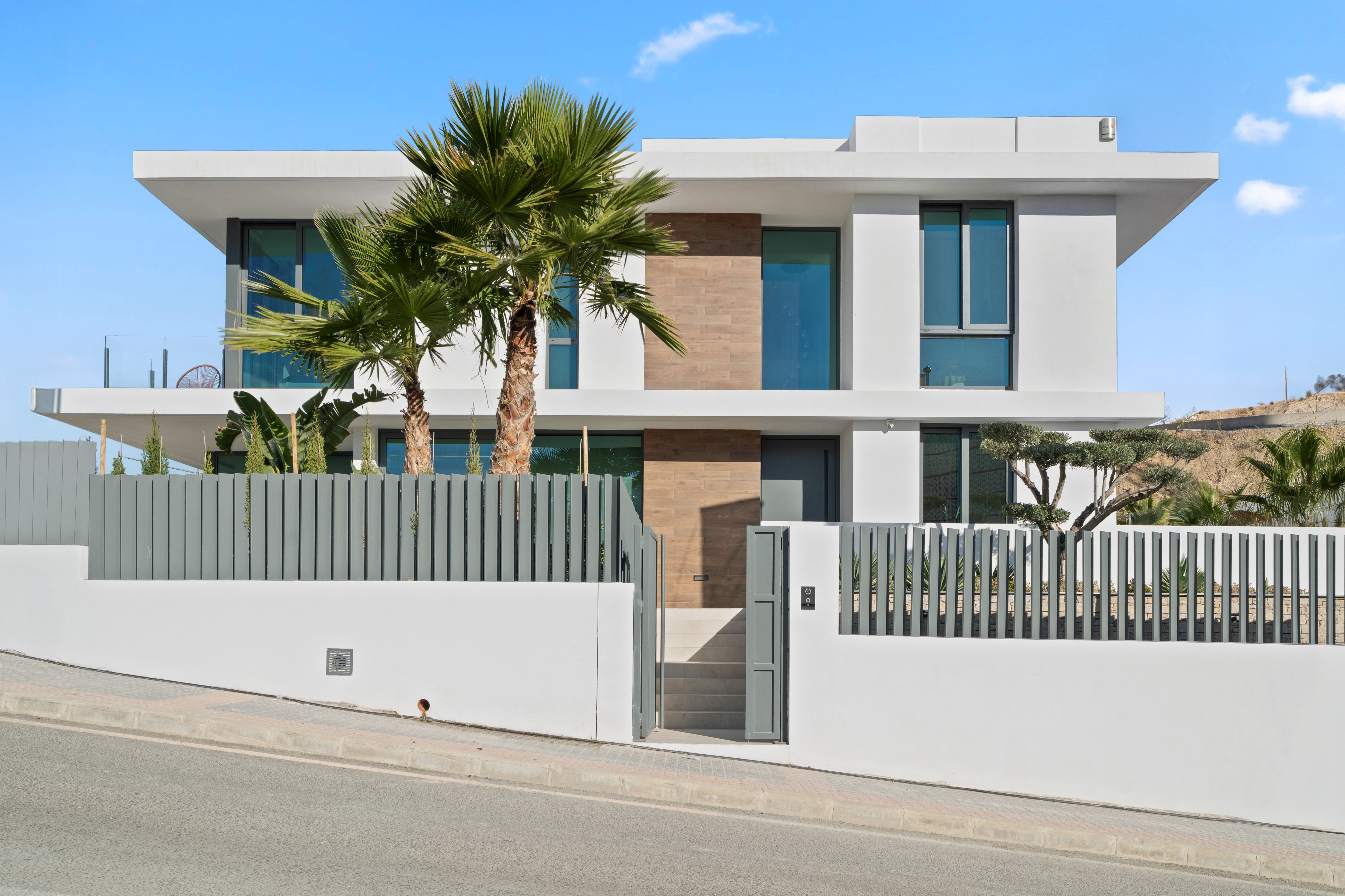 For sale - 3 Bedroom 3 Bathroom villa in Benidorm - Benidorm  - Alicante