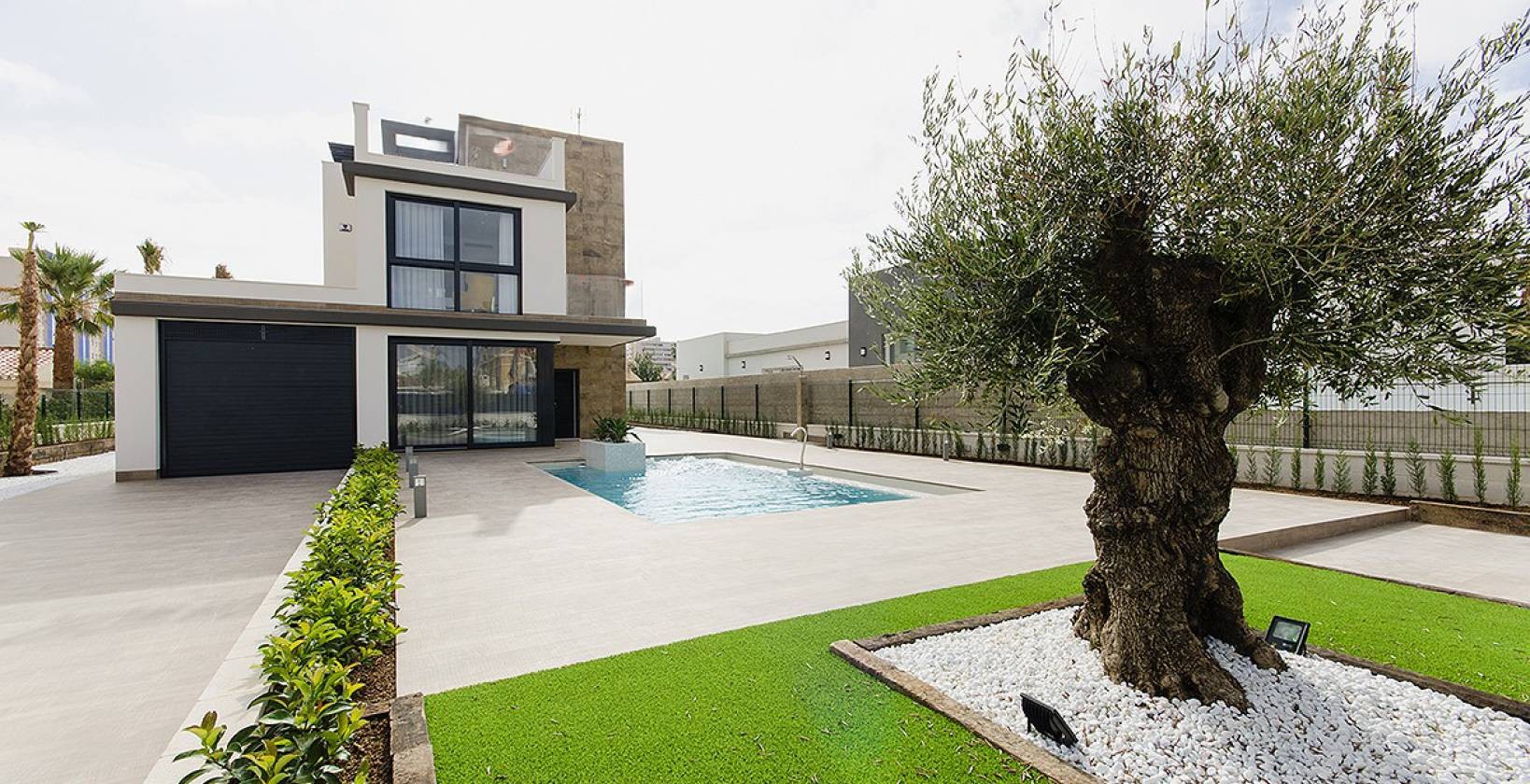 For sale - 4 Bedroom 3 Bathroom villa in Dehesa de Campoamor - Dehesa de Campoamor  - Alicante