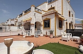 STUNNING 3 BED 2 BATH QUAD ENTRE NARANJOS