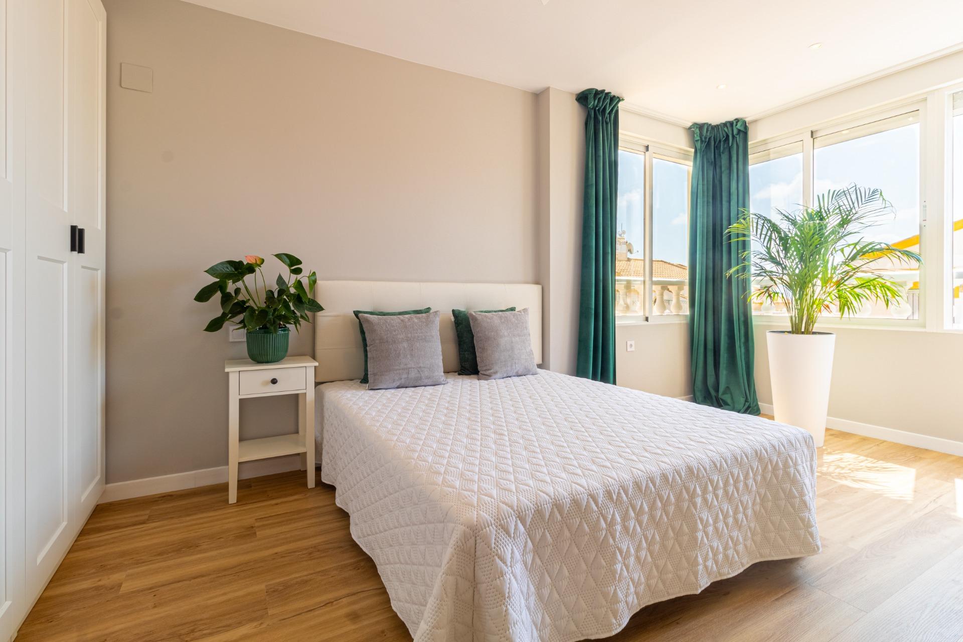 For sale - 3 Bedroom 2 Bathroom Terraced house in Torrevieja - Los altos  - Alicante