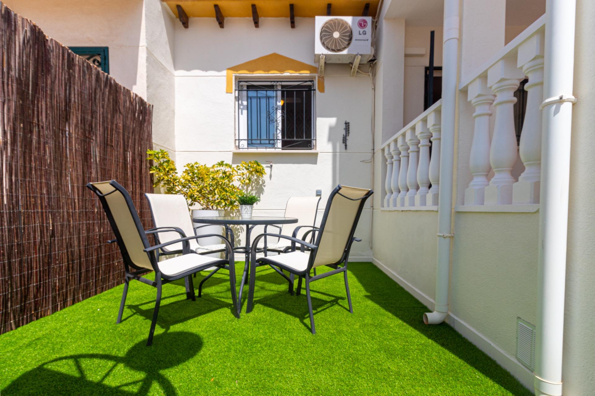 For sale - 3 Bedroom 2 Bathroom Terraced house in Torrevieja - Los altos  - Alicante