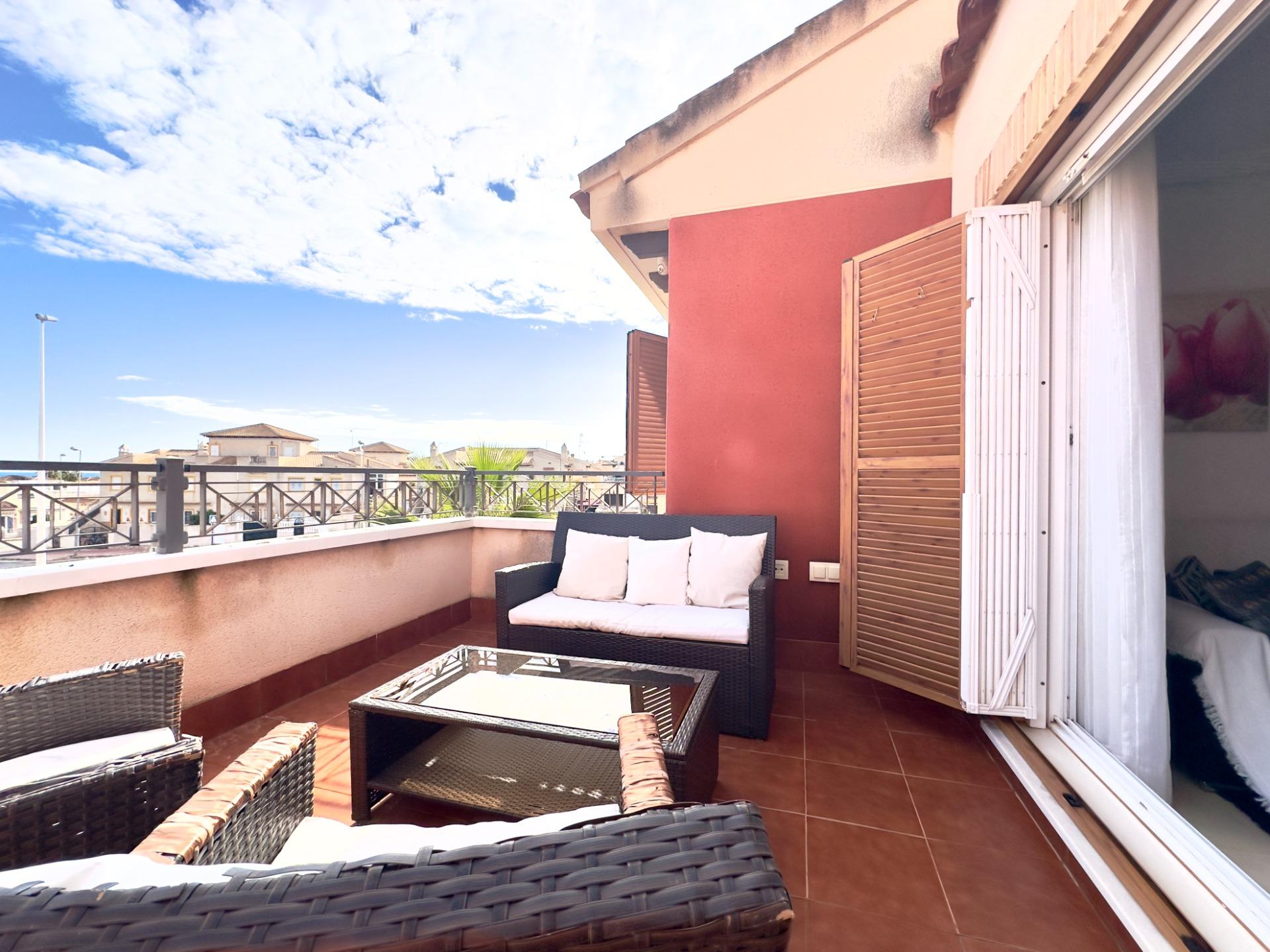 For sale - 2 Bedroom 1 Bathroom Penthouse in Orihuela Costa - Playa Flamenca  - Alicante