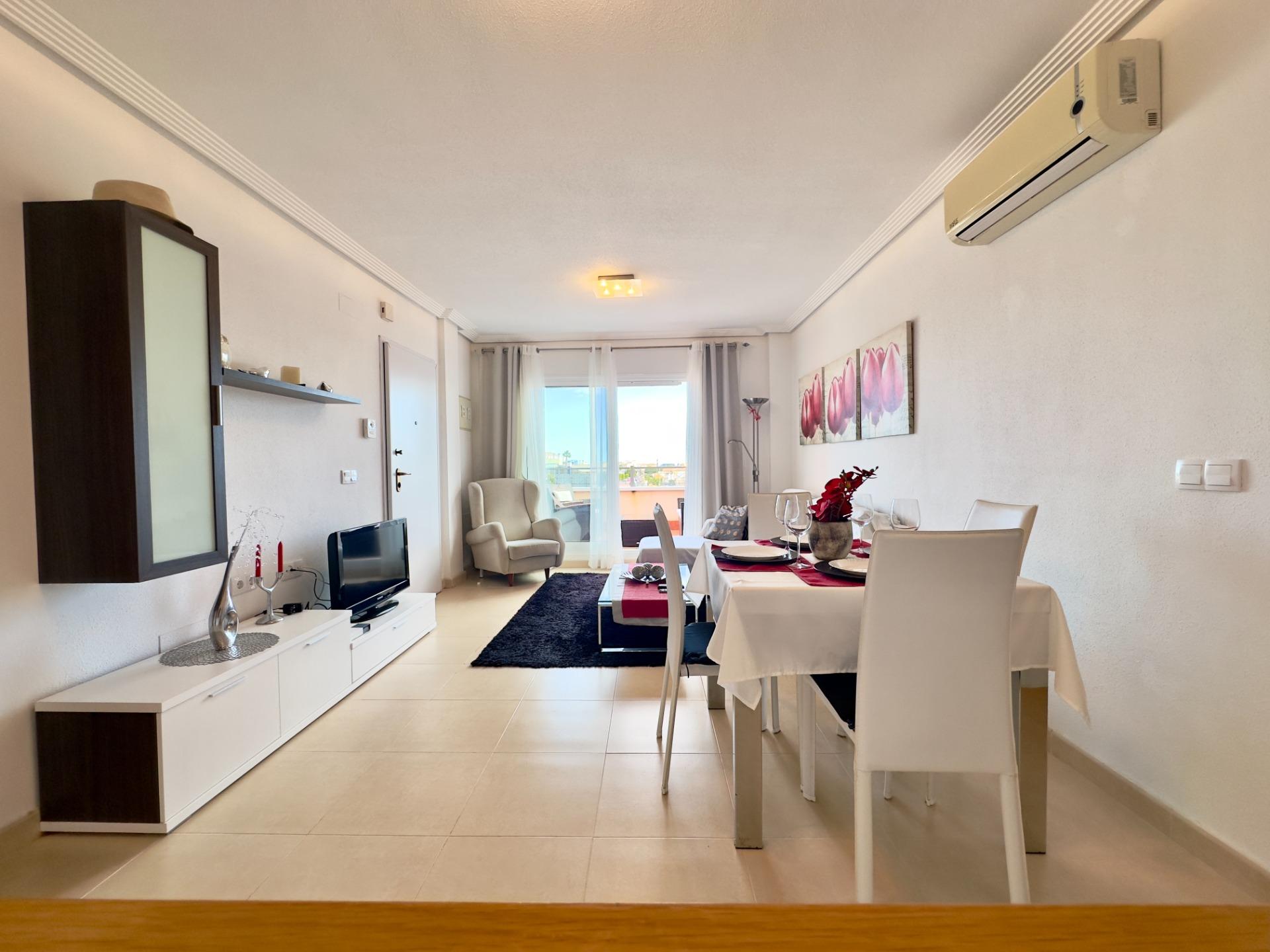 For sale - 2 Bedroom 1 Bathroom Penthouse in Orihuela Costa - Playa Flamenca  - Alicante