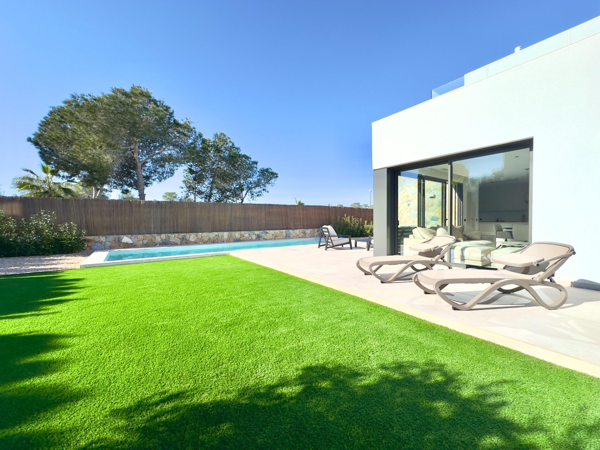 For sale - 3 Bedroom 2 Bathroom Villa in Orihuela - Las Colinas Golf  - Alicante