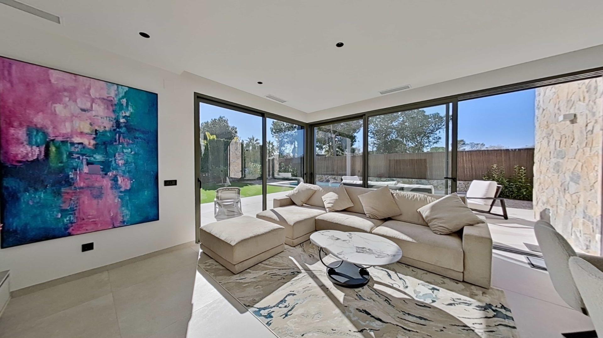 For sale - 3 Bedroom 2 Bathroom Villa in Orihuela - Las Colinas Golf  - Alicante