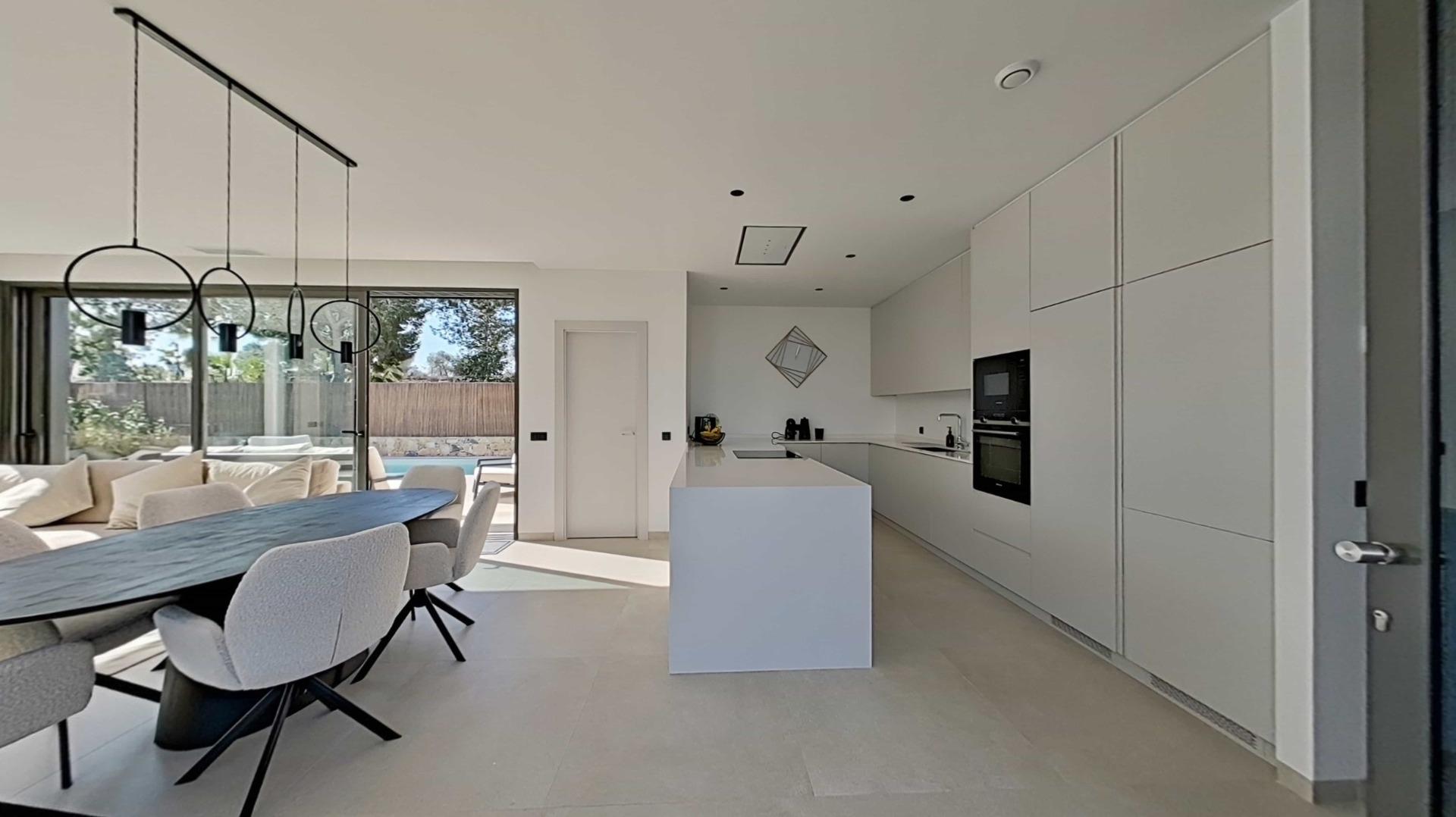For sale - 3 Bedroom 2 Bathroom Villa in Orihuela - Las Colinas Golf  - Alicante