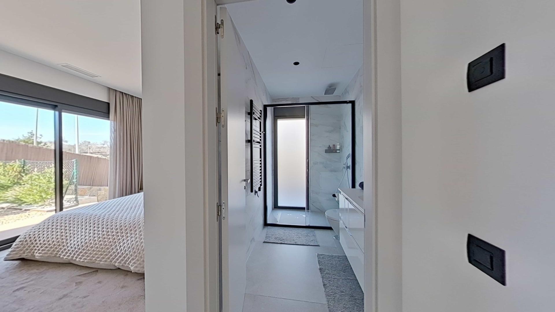 For sale - 3 Bedroom 2 Bathroom Villa in Orihuela - Las Colinas Golf  - Alicante