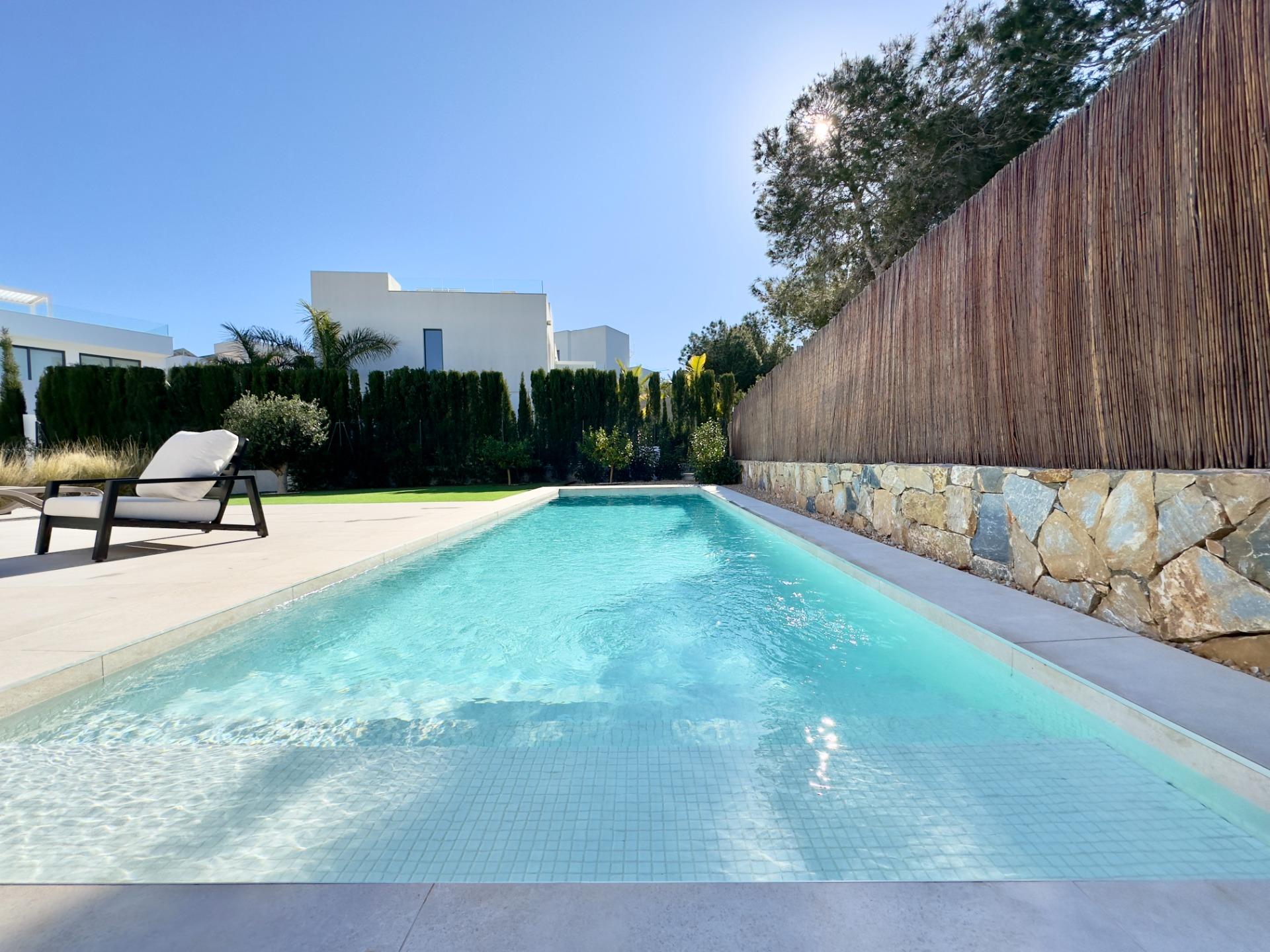 For sale - 3 Bedroom 2 Bathroom Villa in Orihuela - Las Colinas Golf  - Alicante