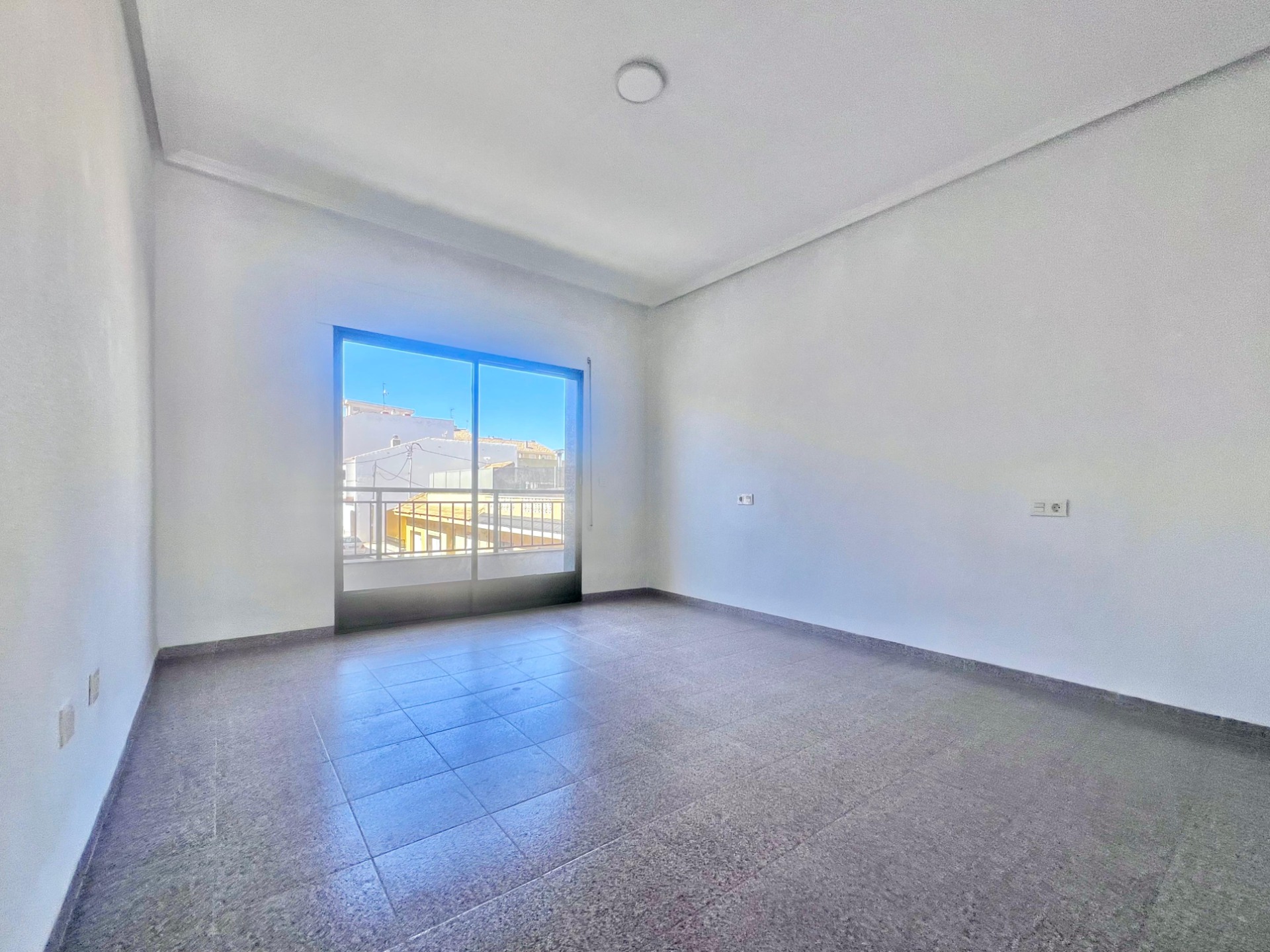 For sale - 4 Bedroom 2 Bathroom duplex in Pilar de la Horadada - Zona Pueblo  - Alicante