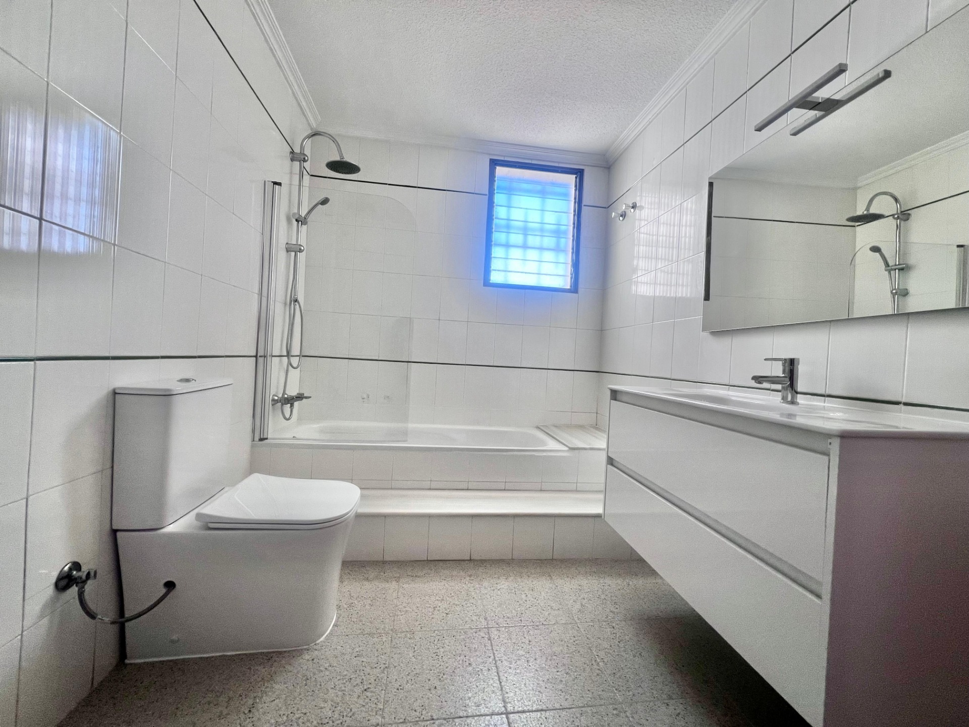 For sale - 4 Bedroom 2 Bathroom duplex in Pilar de la Horadada - Zona Pueblo  - Alicante