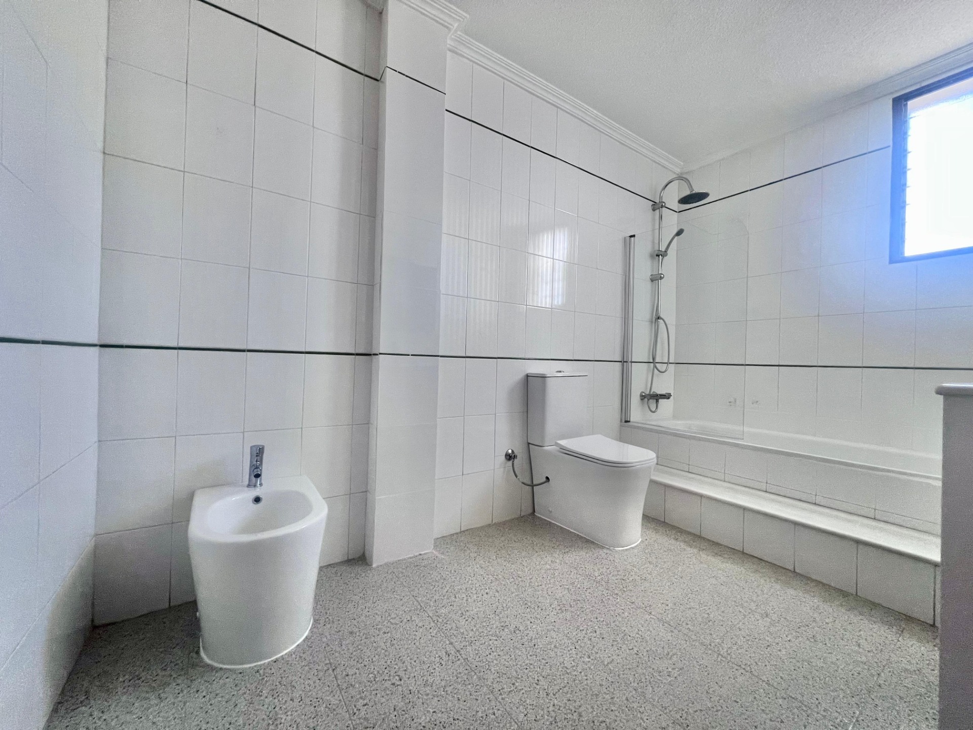 For sale - 4 Bedroom 2 Bathroom duplex in Pilar de la Horadada - Zona Pueblo  - Alicante