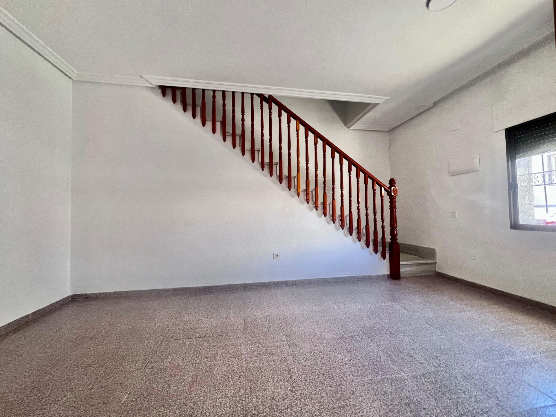 For sale - 4 Bedroom 2 Bathroom duplex in Pilar de la Horadada - Zona Pueblo  - Alicante