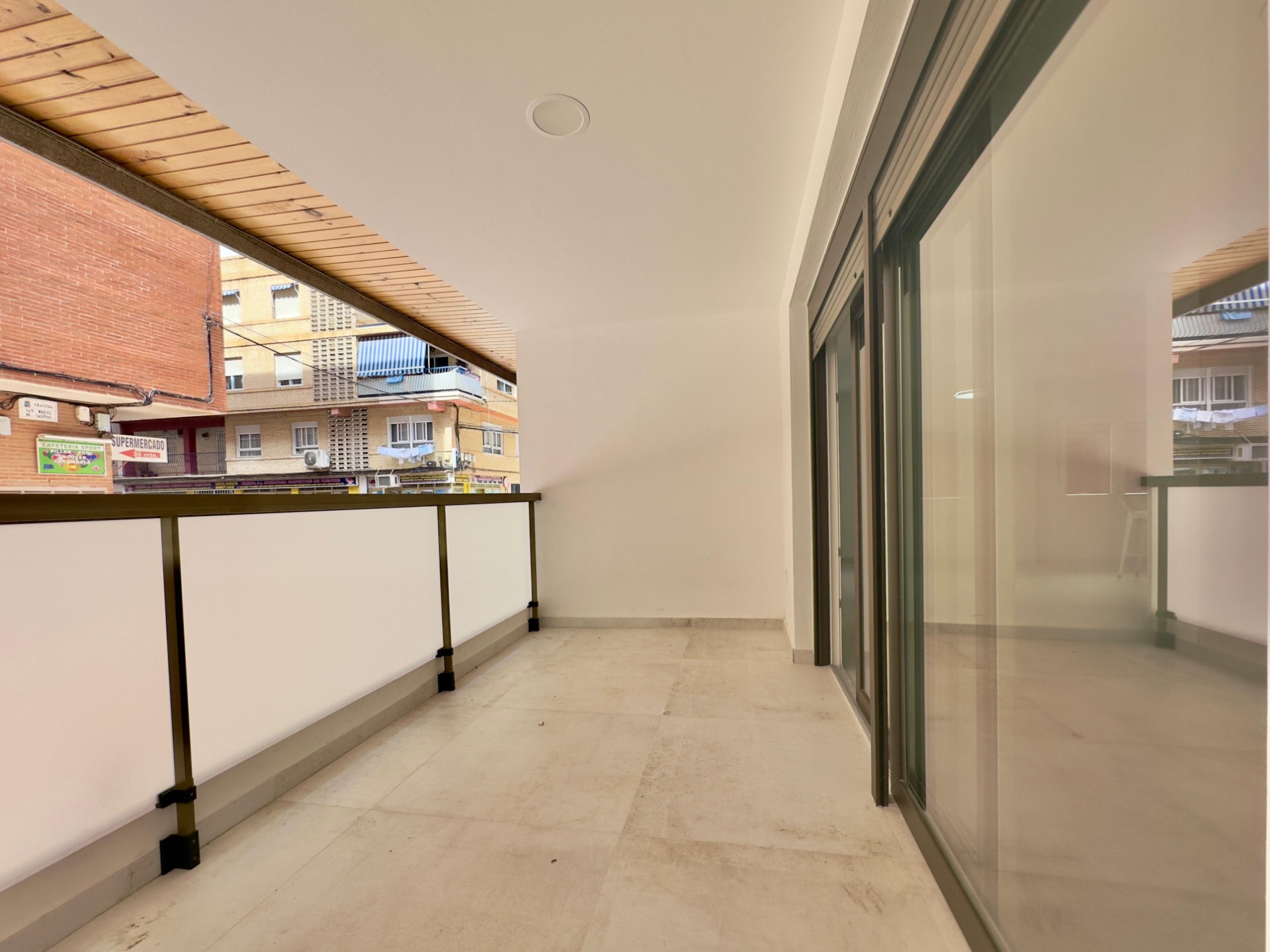 For sale - 3 Bedroom 2 Bathroom Apartment in Torrevieja - Acequion  - Alicante