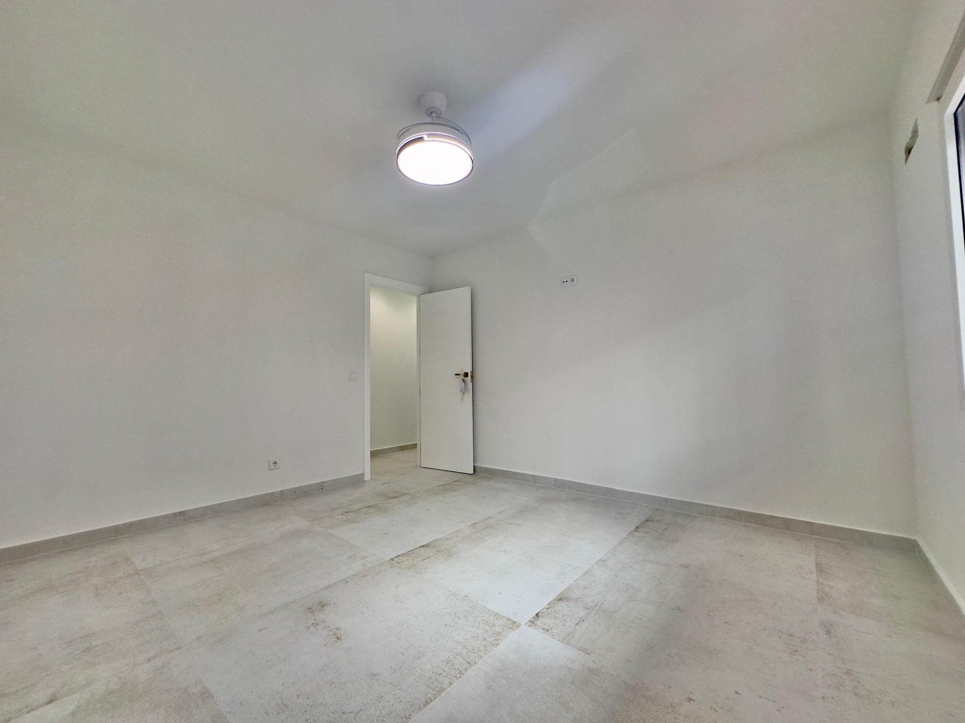 For sale - 3 Bedroom 2 Bathroom Apartment in Torrevieja - Acequion  - Alicante