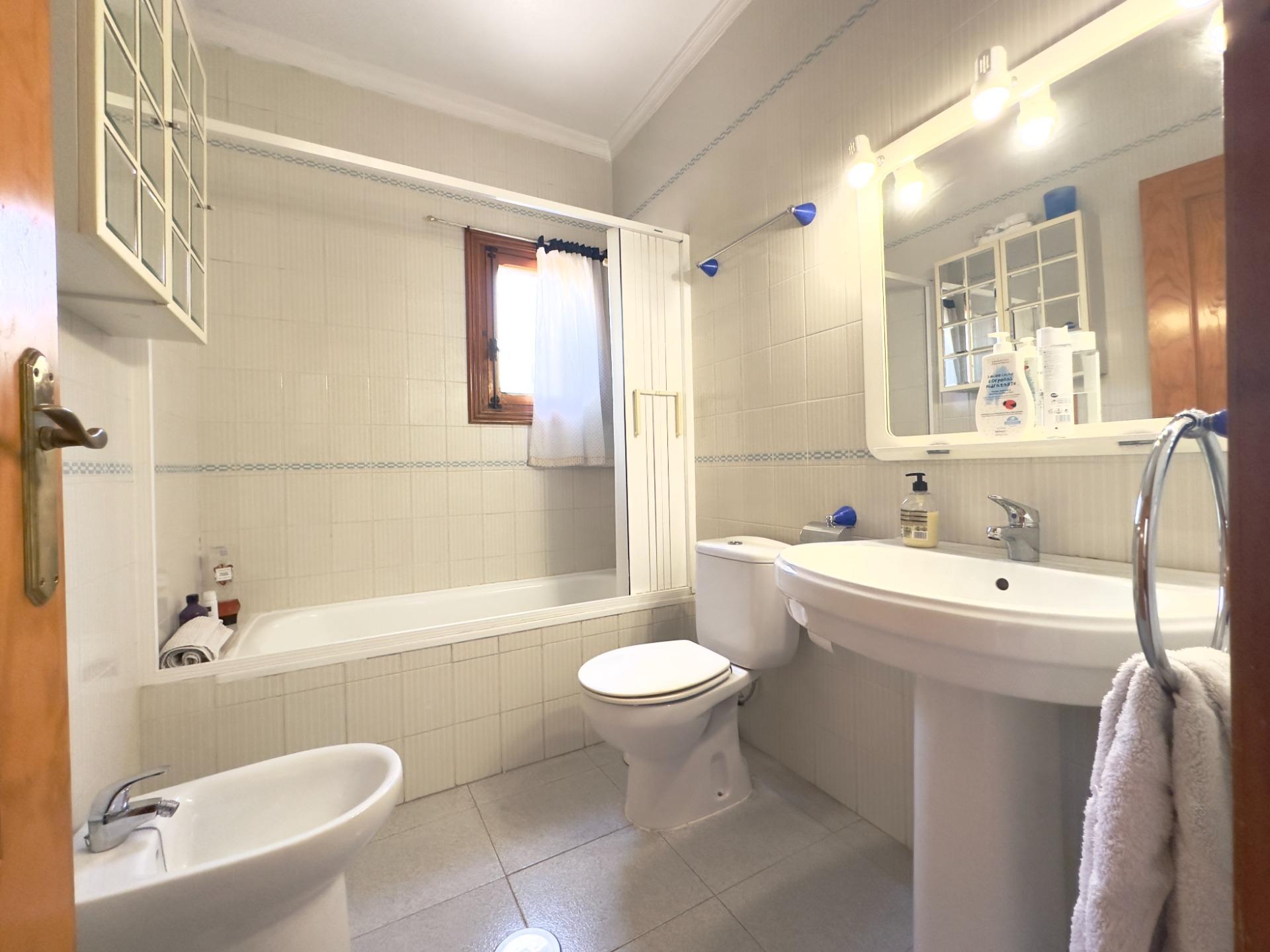 For sale - 3 Bedroom 2 Bathroom Villa in Orihuela Costa - La Zenia  - Alicante
